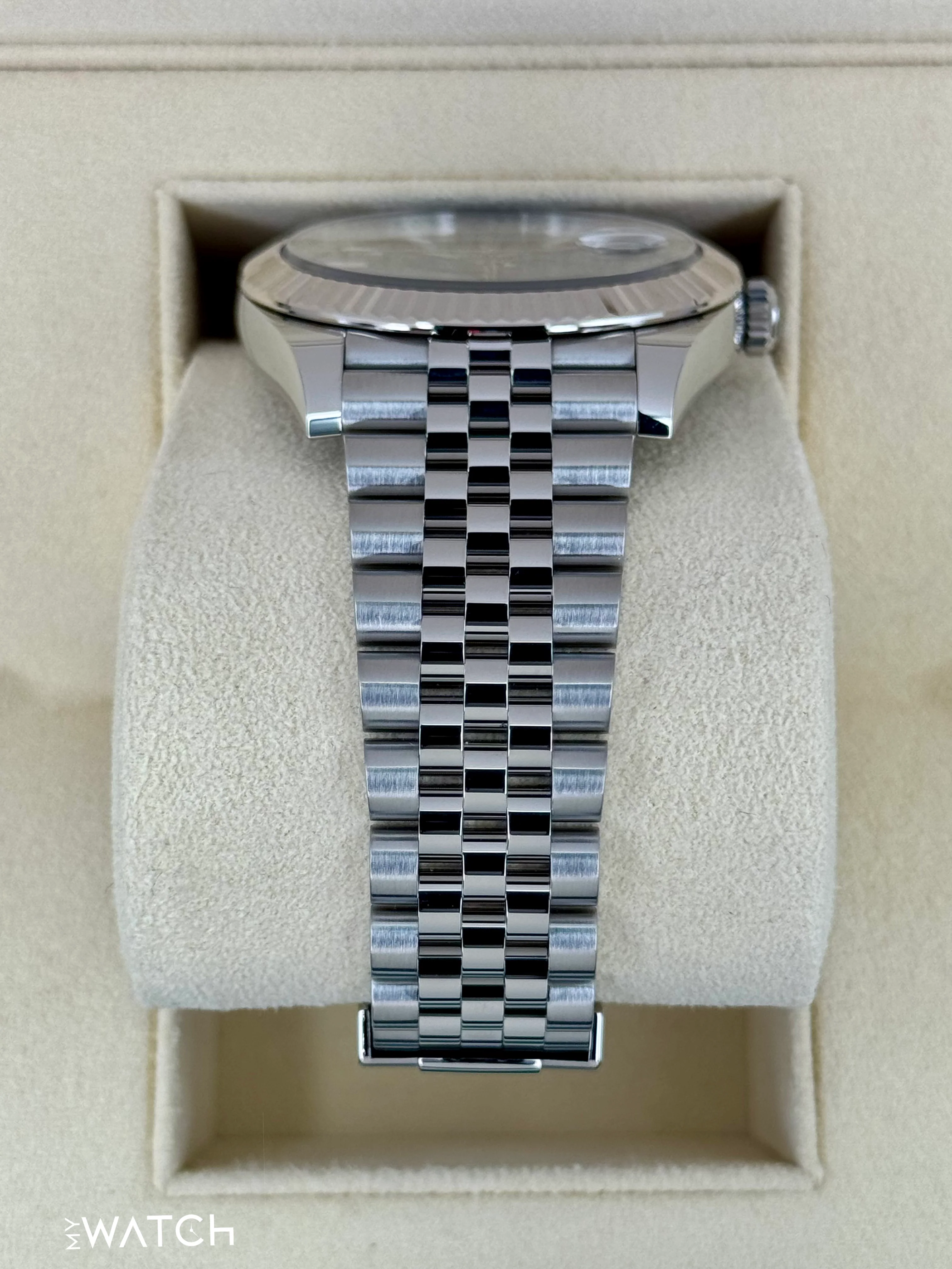2024 Rolex Datejust 41mm 126334 Stainless Steel Jubilee Blue Dial - Image 3