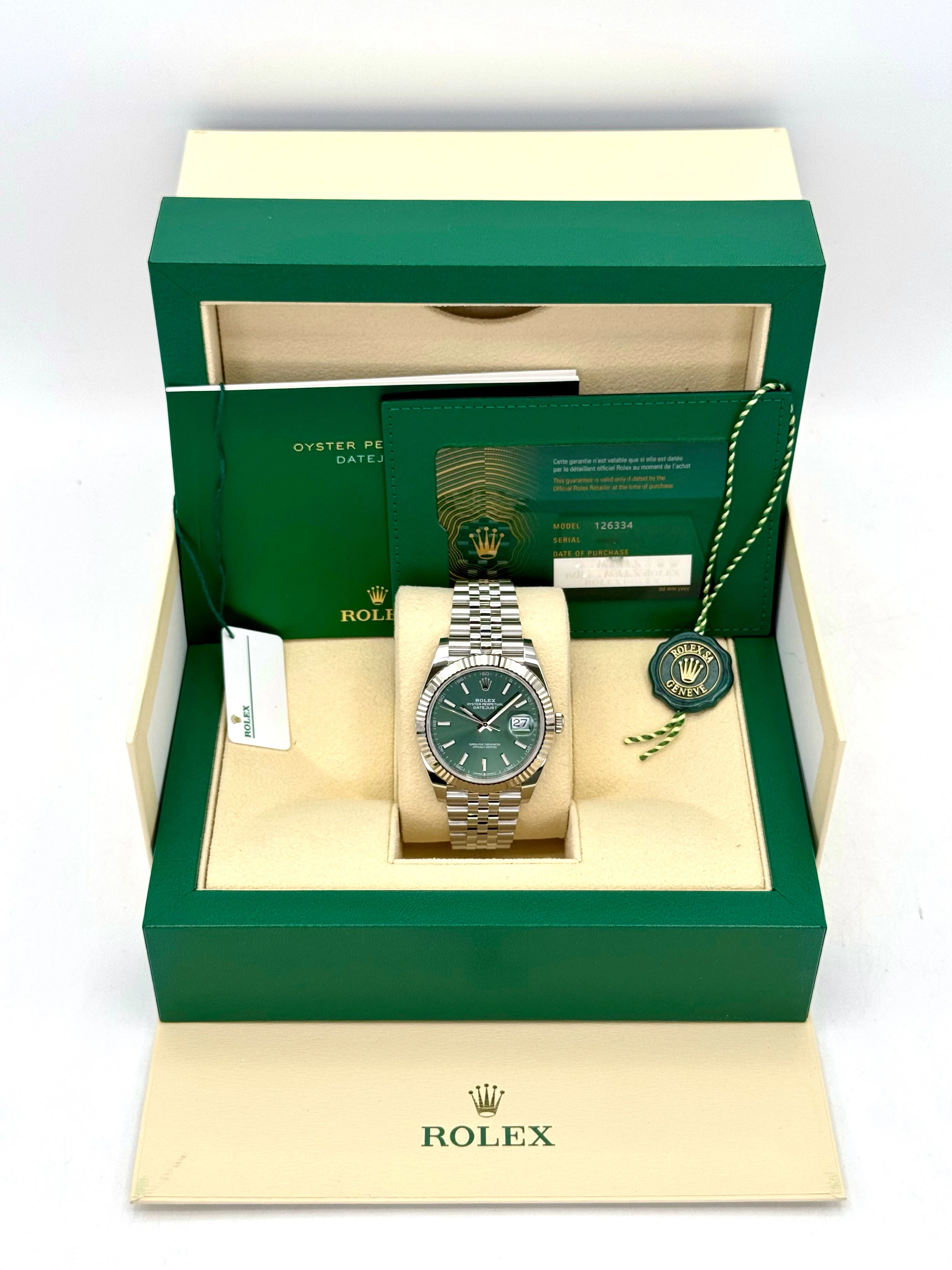 2024 Rolex Datejust 41mm 126334 Stainless Steel Jubilee Mint Green Dial - Image 9