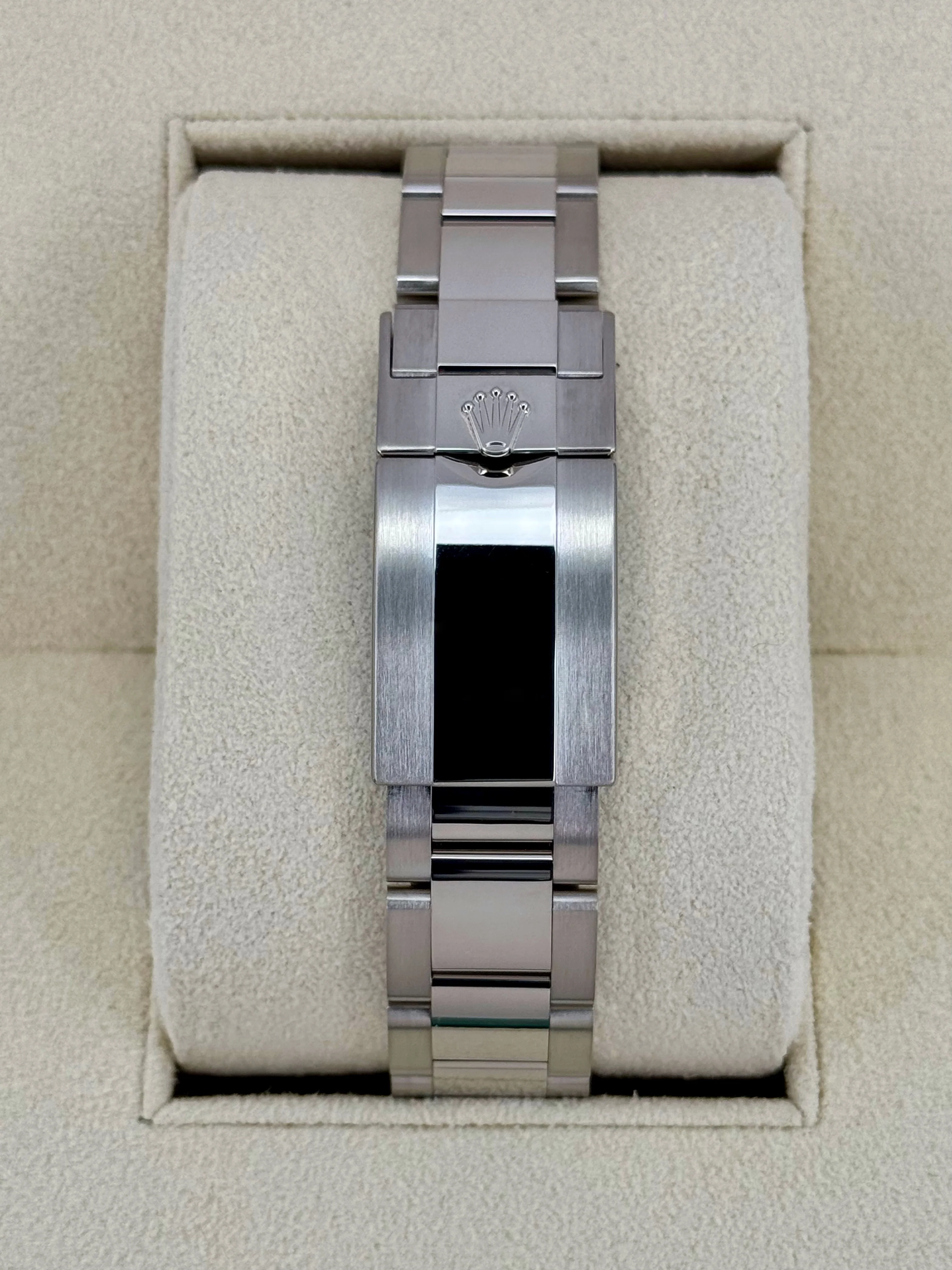 NEW 2024 Rolex Daytona 40mm 126509 White Gold Black Dial - Image 2