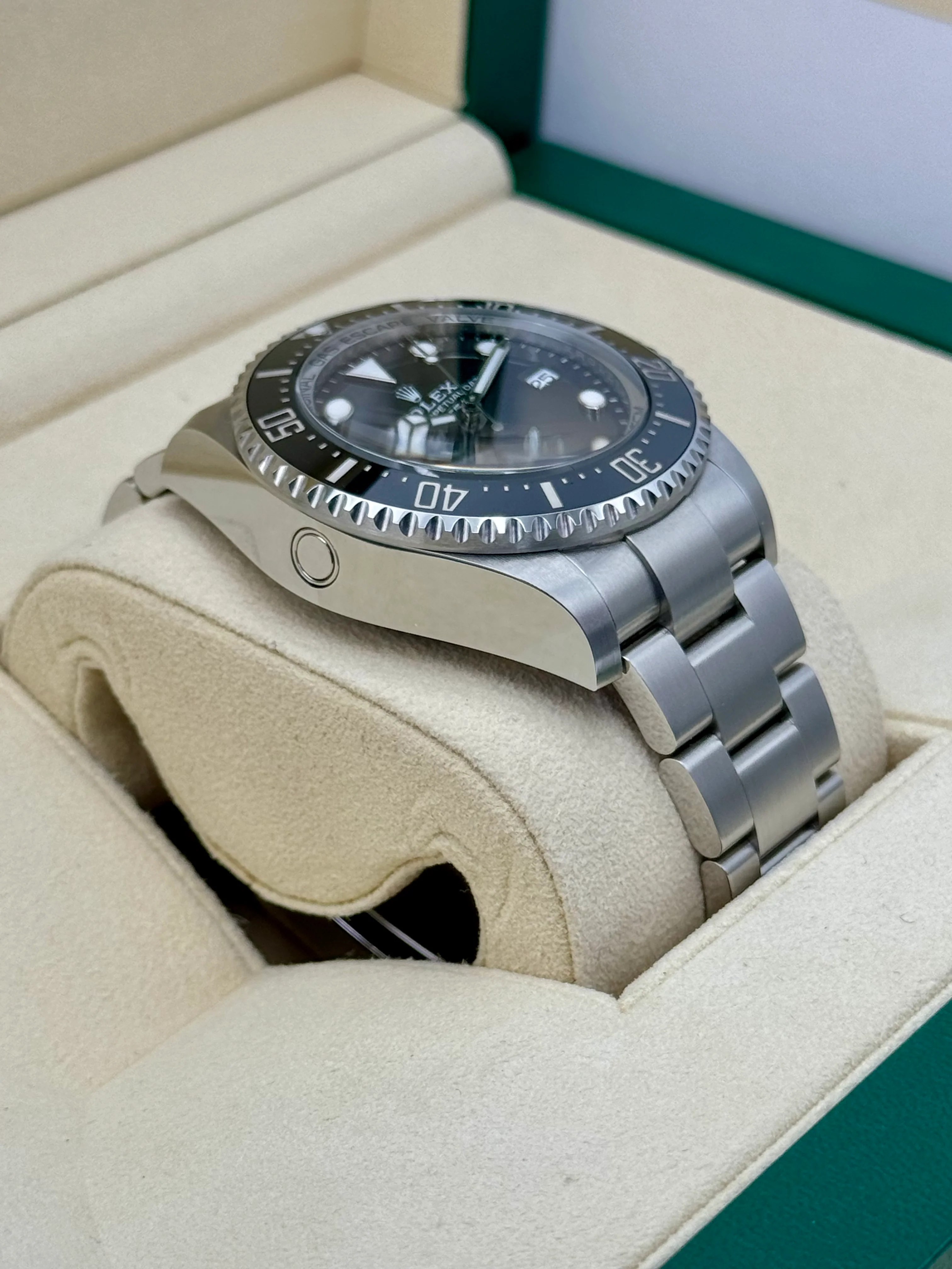 2024 Rolex Deepsea 44mm 136660 Stainless Steel Black Dial - Image 6