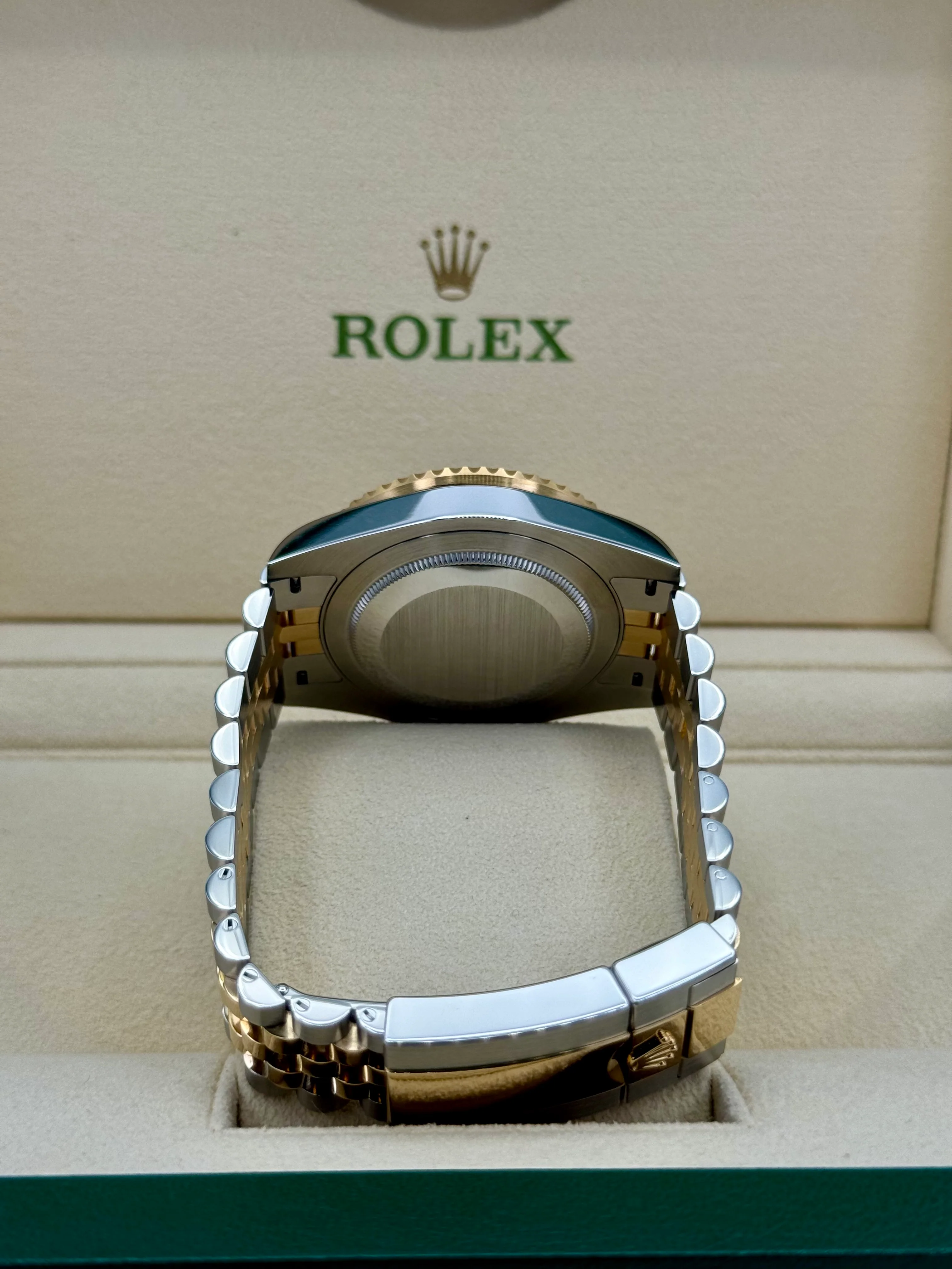 2024 Rolex GMT-Master II 40mm 126713GRNR Two-Tone Jubilee Black Dial - Image 10