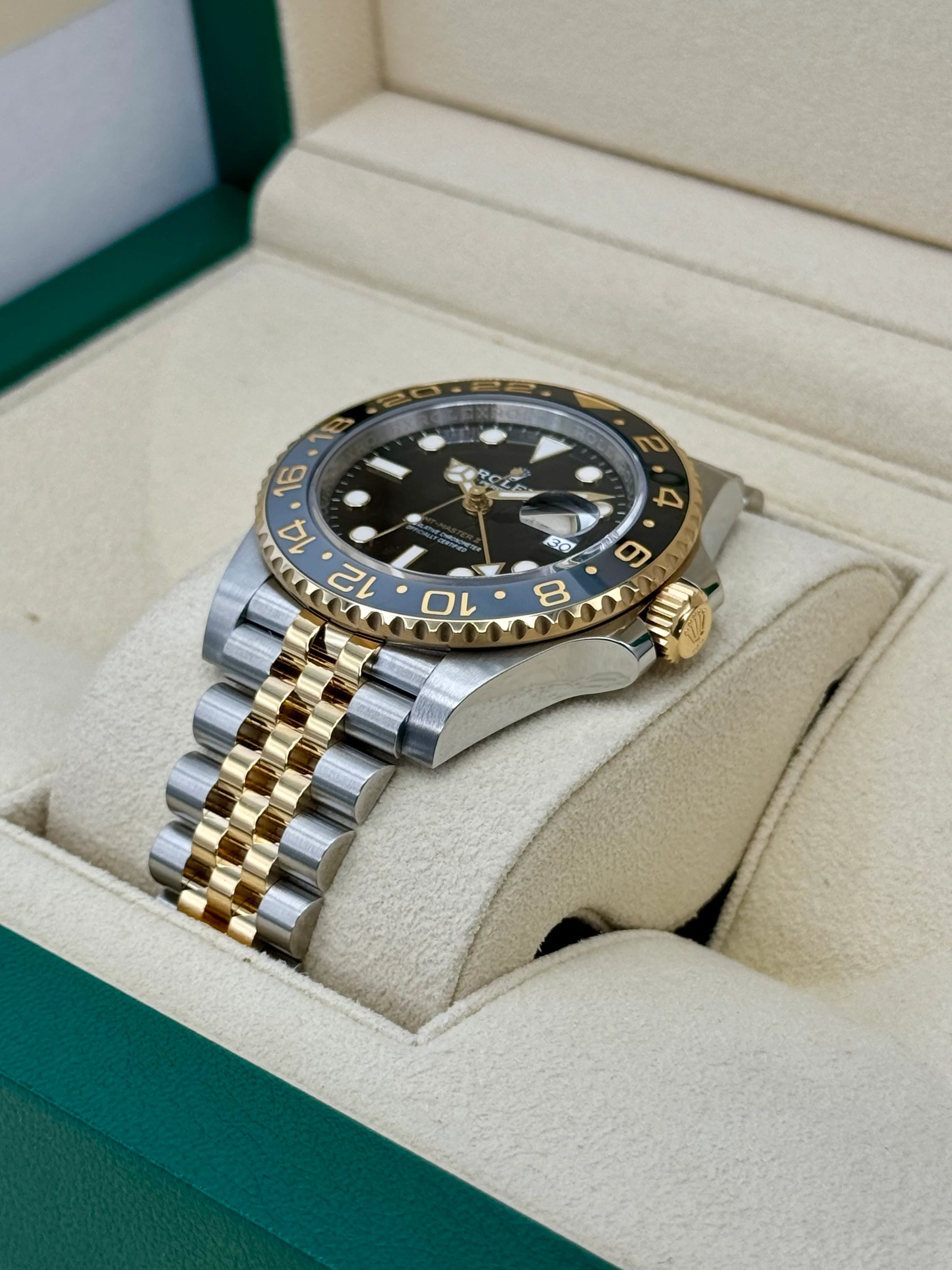 2024 Rolex GMT-Master II 40mm 126713GRNR Two-Tone Jubilee Black Dial - Image 5