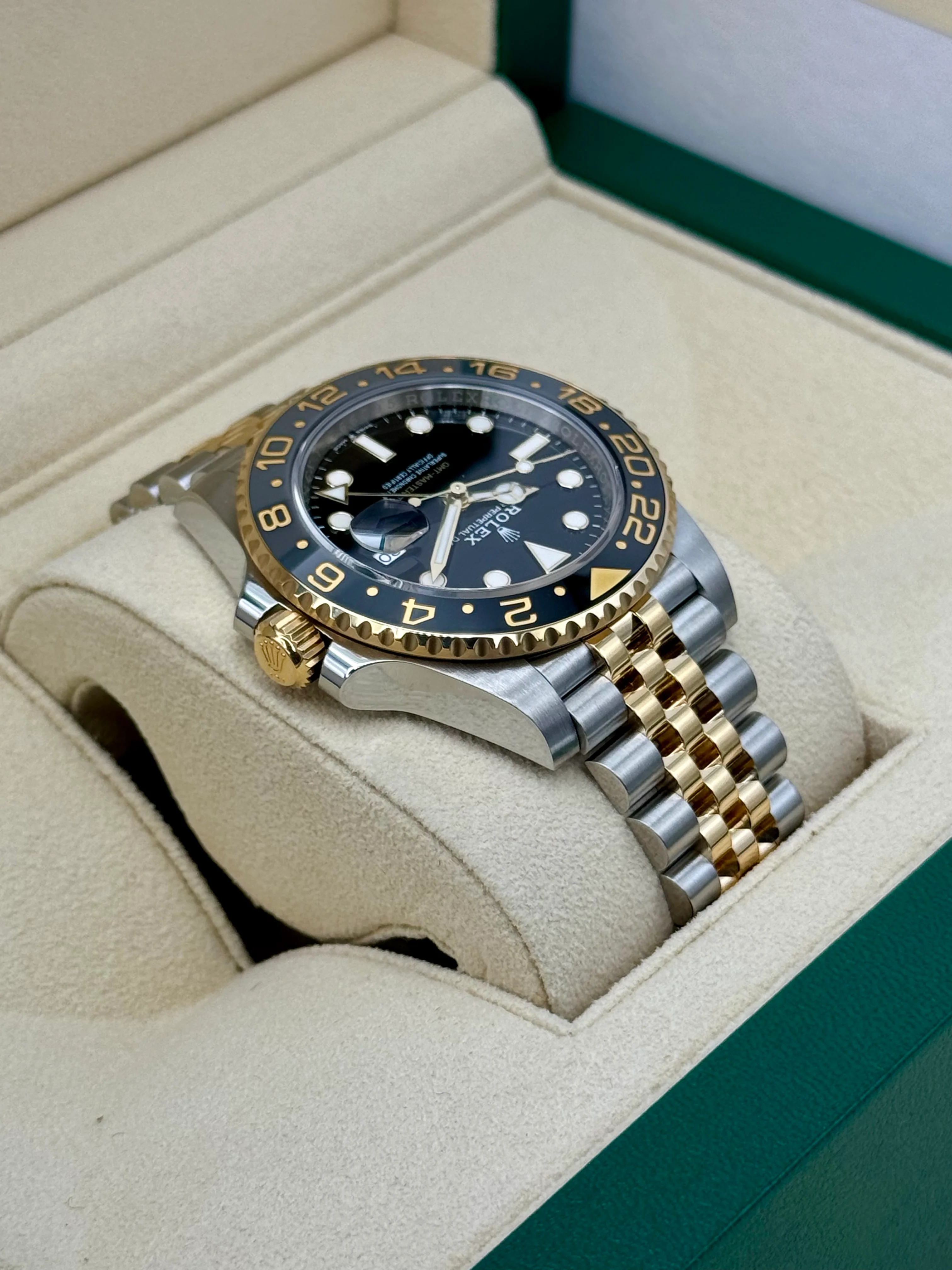 2024 Rolex GMT-Master II 40mm 126713GRNR Two-Tone Jubilee Black Dial - Image 8
