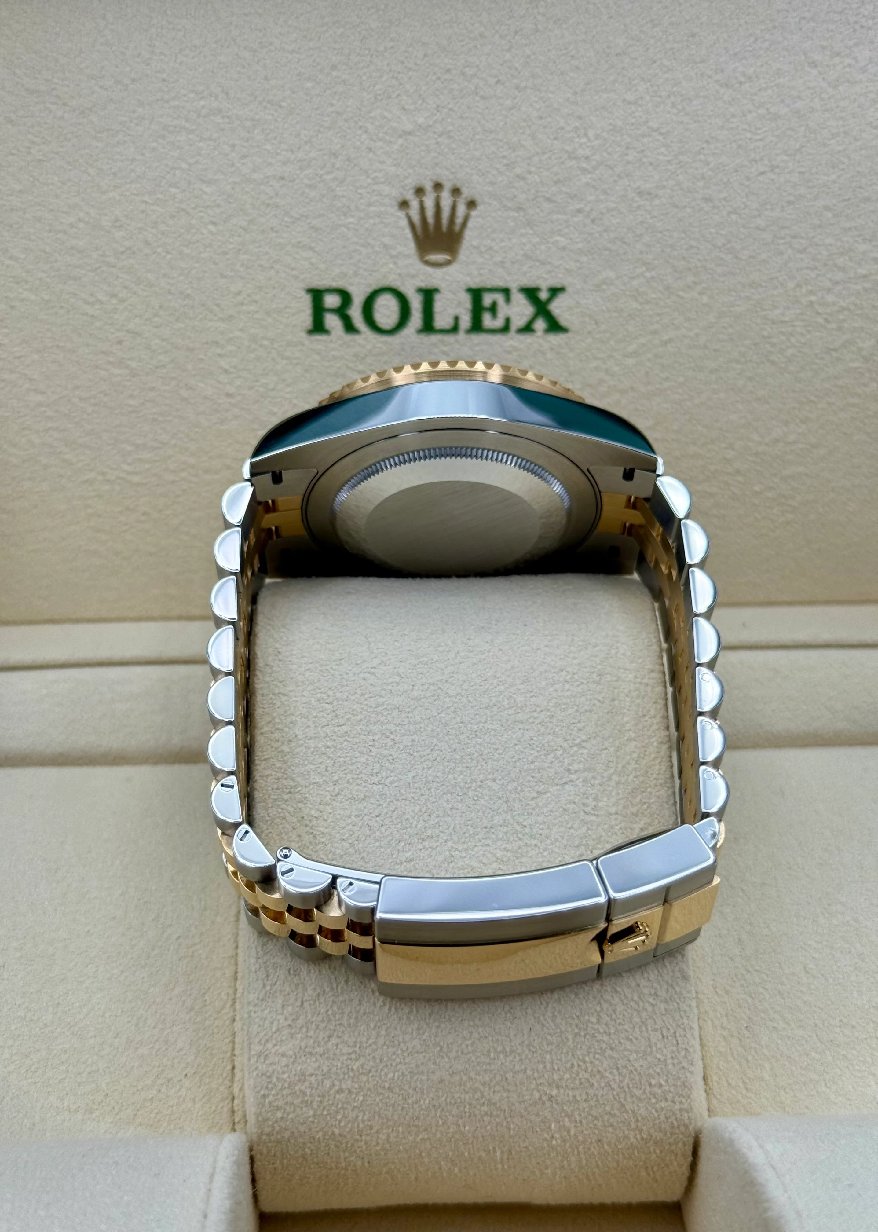 2024 Rolex GMT-Master II 40mm 126713GRNR Two-Tone Jubilee Black Dial - Image 10