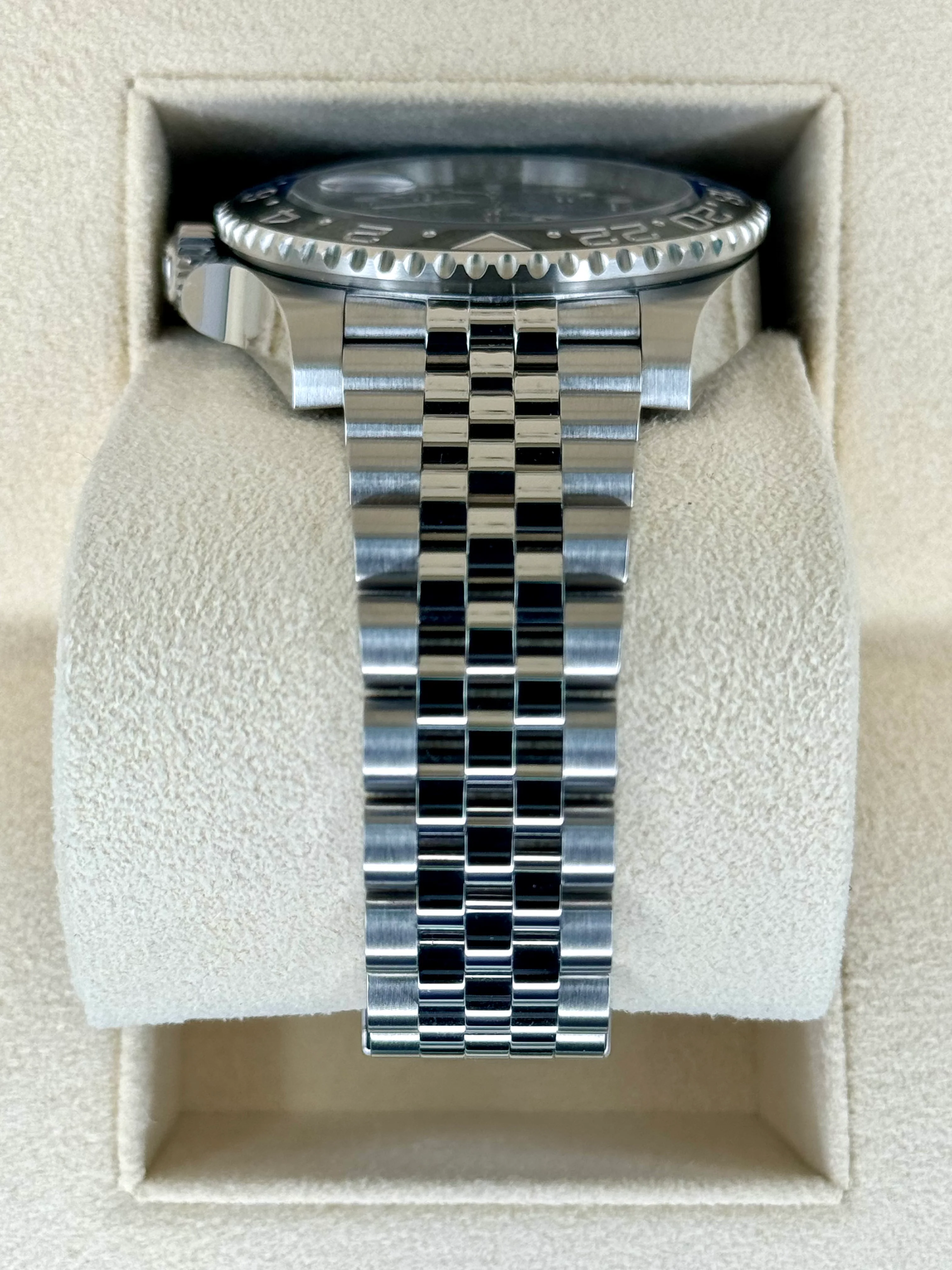 2024 Rolex GMT-Master II "Batgirl" 40mm 126710BLNR Jubilee Black Dial - Image 4