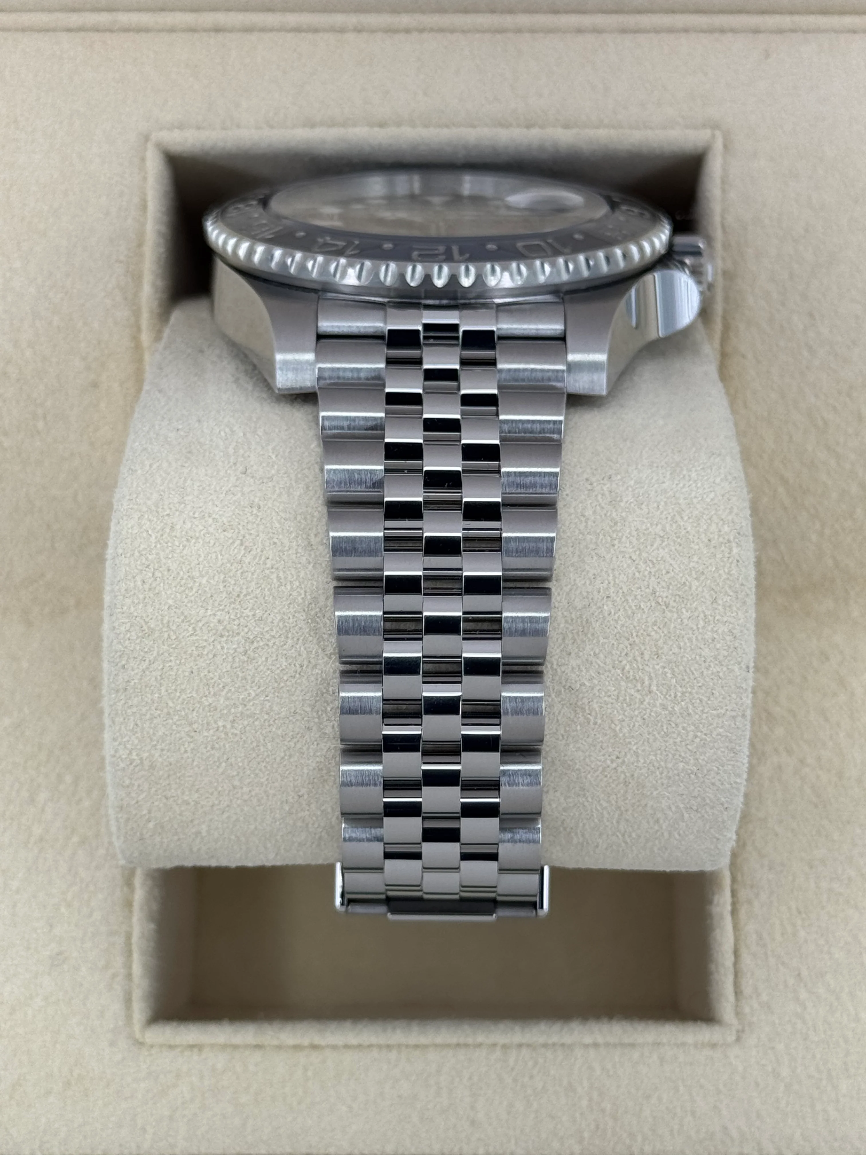 2024 Rolex GMT-Master II "Bruce Wayne" 40mm 126710GRNR Jubilee - Image 3