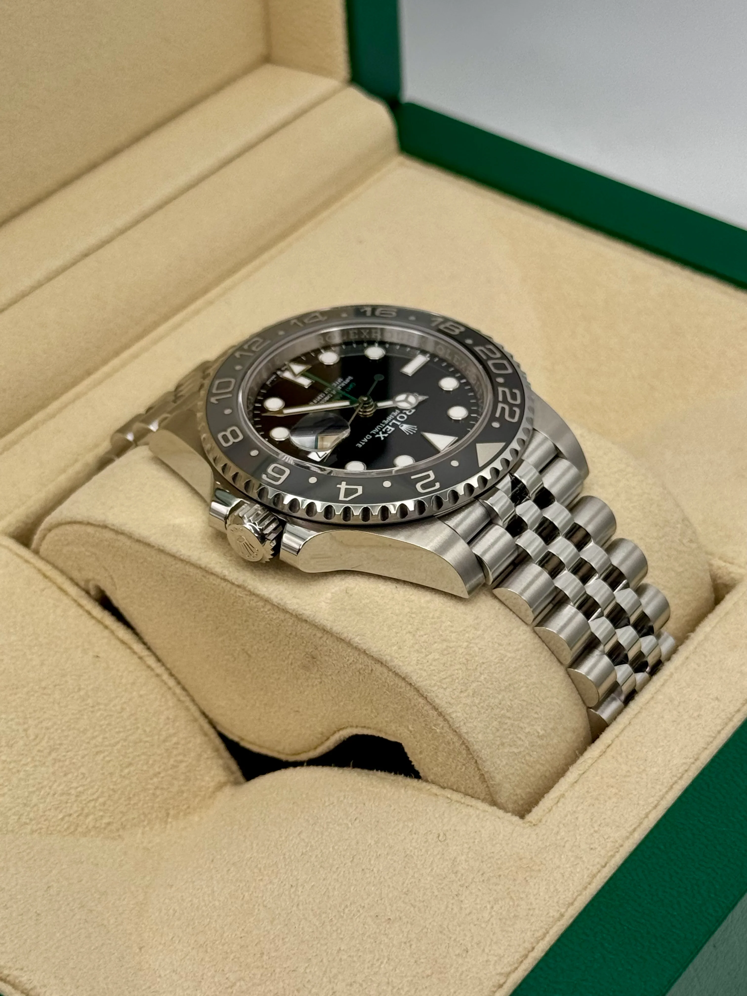 2024 Rolex GMT-Master II "Bruce Wayne" 40mm 126710GRNR Jubilee - Image 8