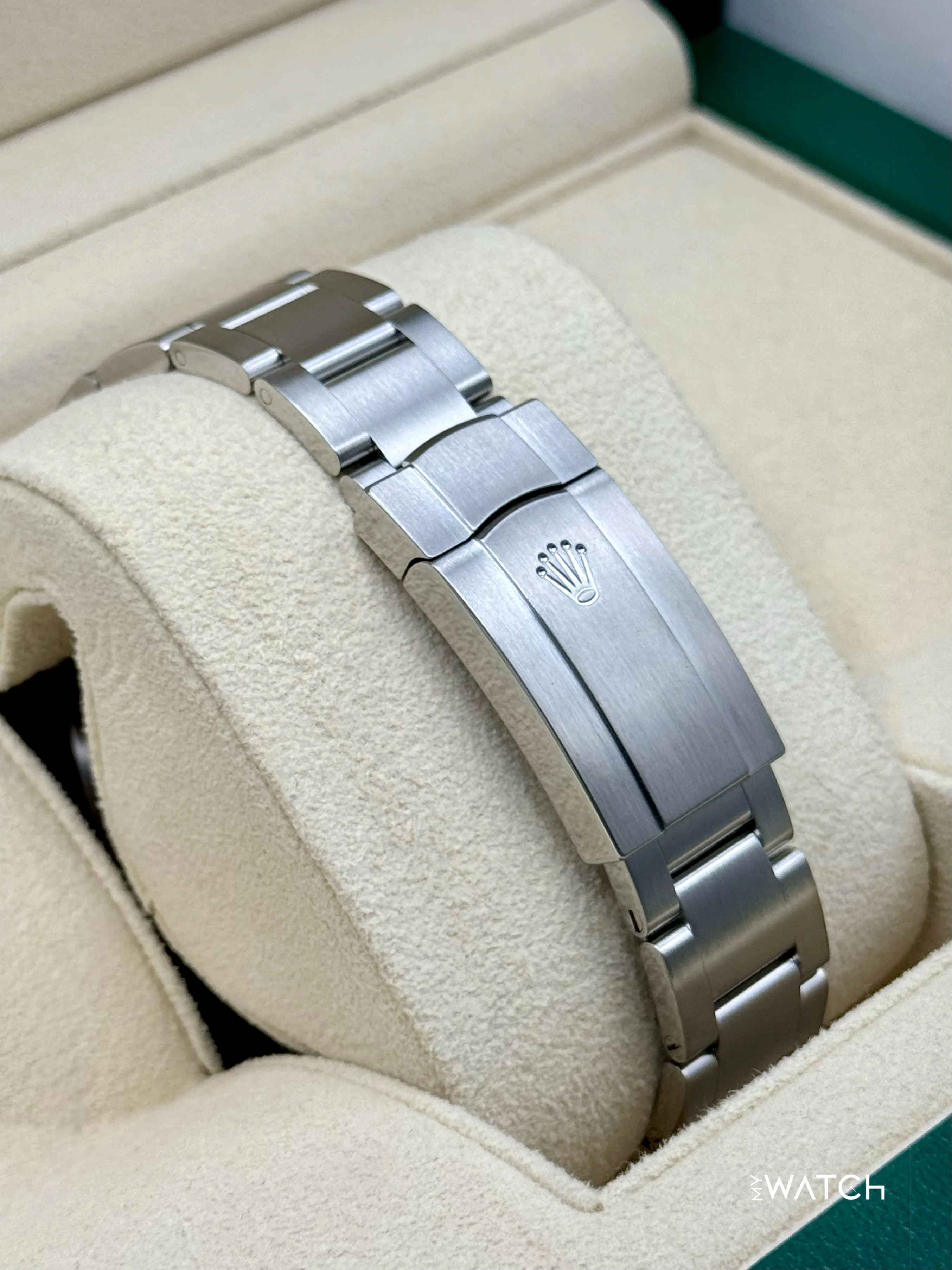 2024 Rolex Oyster Perpetual 41mm 124300 Black Dial - Image 2