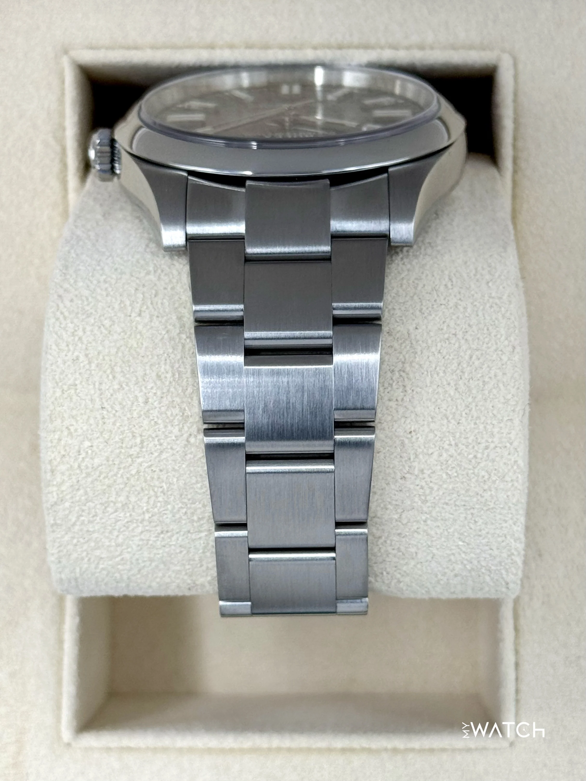 2024 Rolex Oyster Perpetual 41mm 124300 Black Dial - Image 4