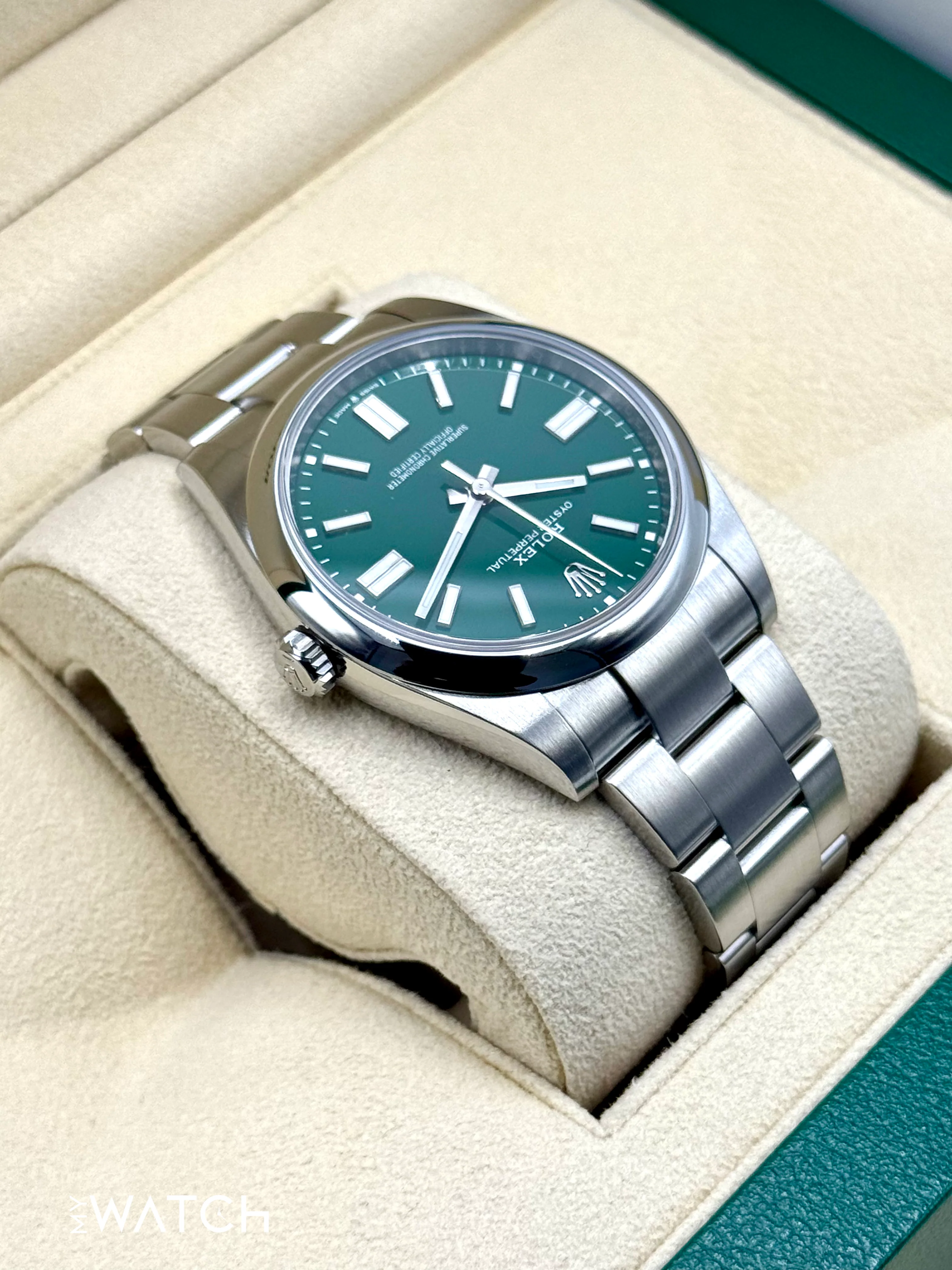 2024 Rolex Oyster Perpetual 41mm 124300 Green Dial - Image 8