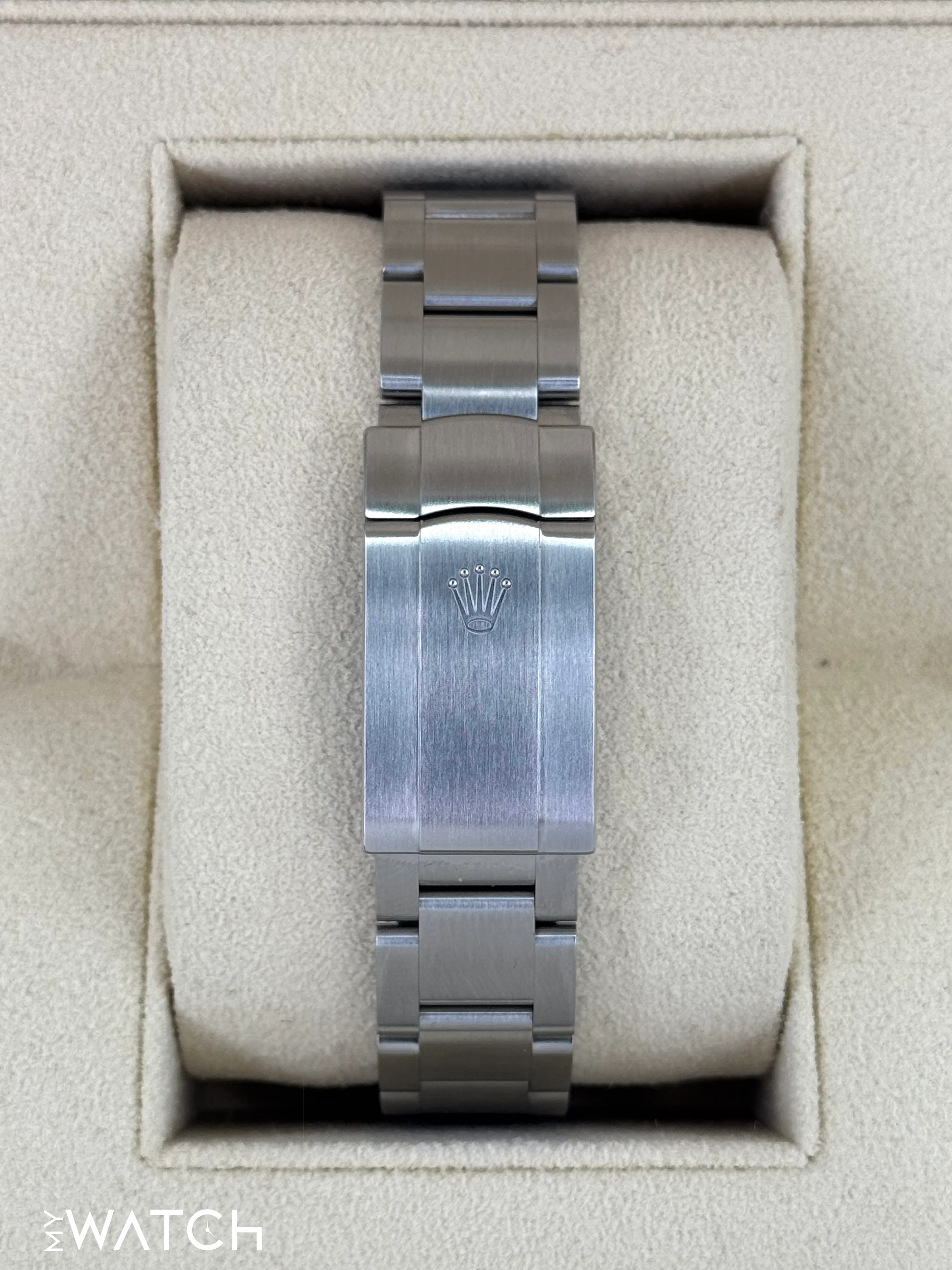 2024 Rolex Oyster Perpetual 41mm 124300 Green Dial - Image 2