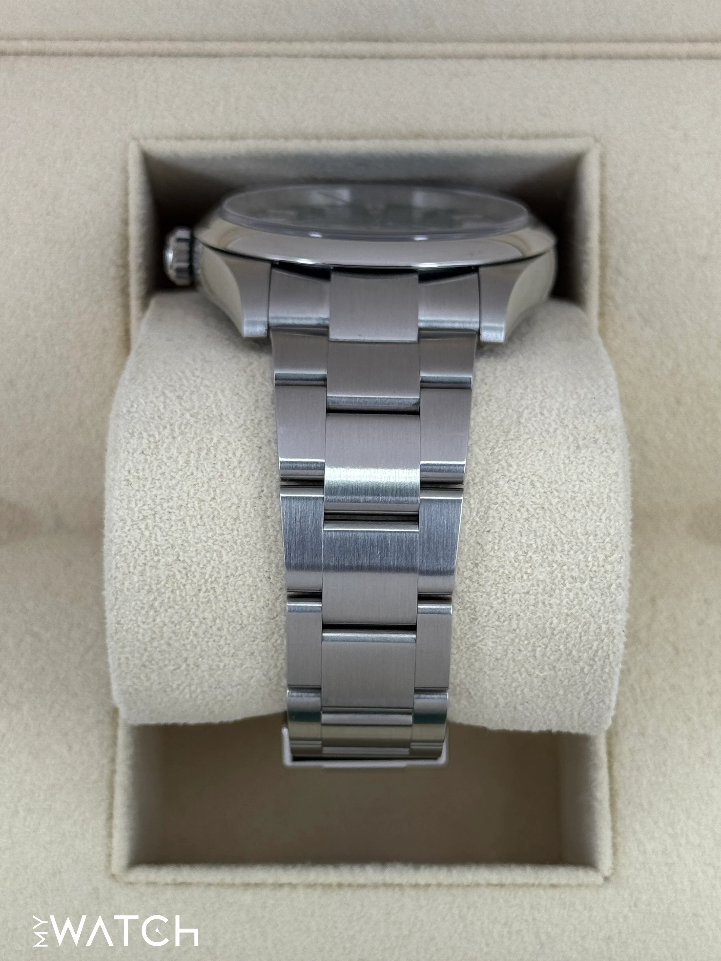 2024 Rolex Oyster Perpetual 41mm 124300 Green Dial - Image 4