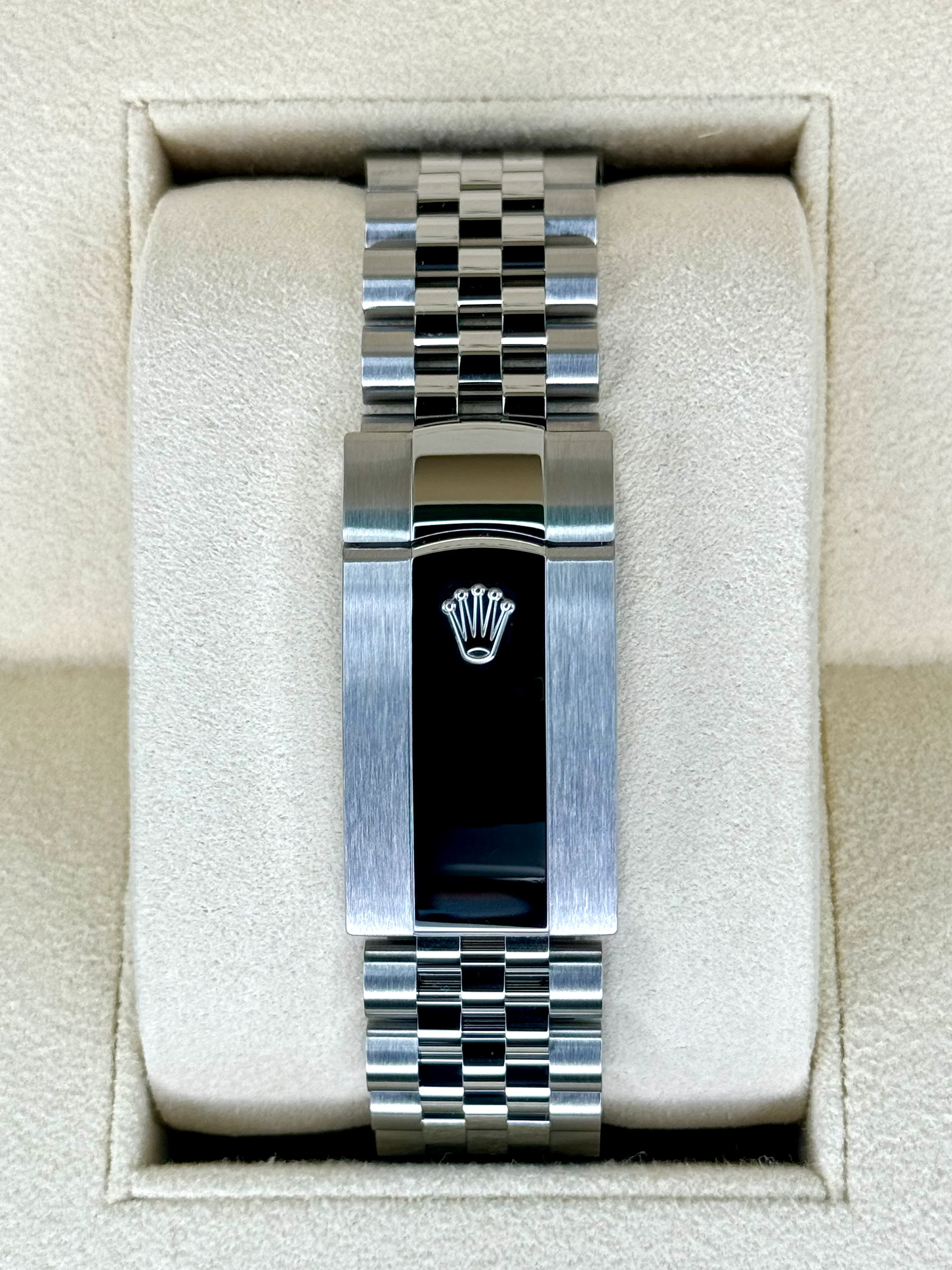 NEW 2024 Rolex Sky-Dweller 42mm 326934 Jubilee Blue Dial - Image 2