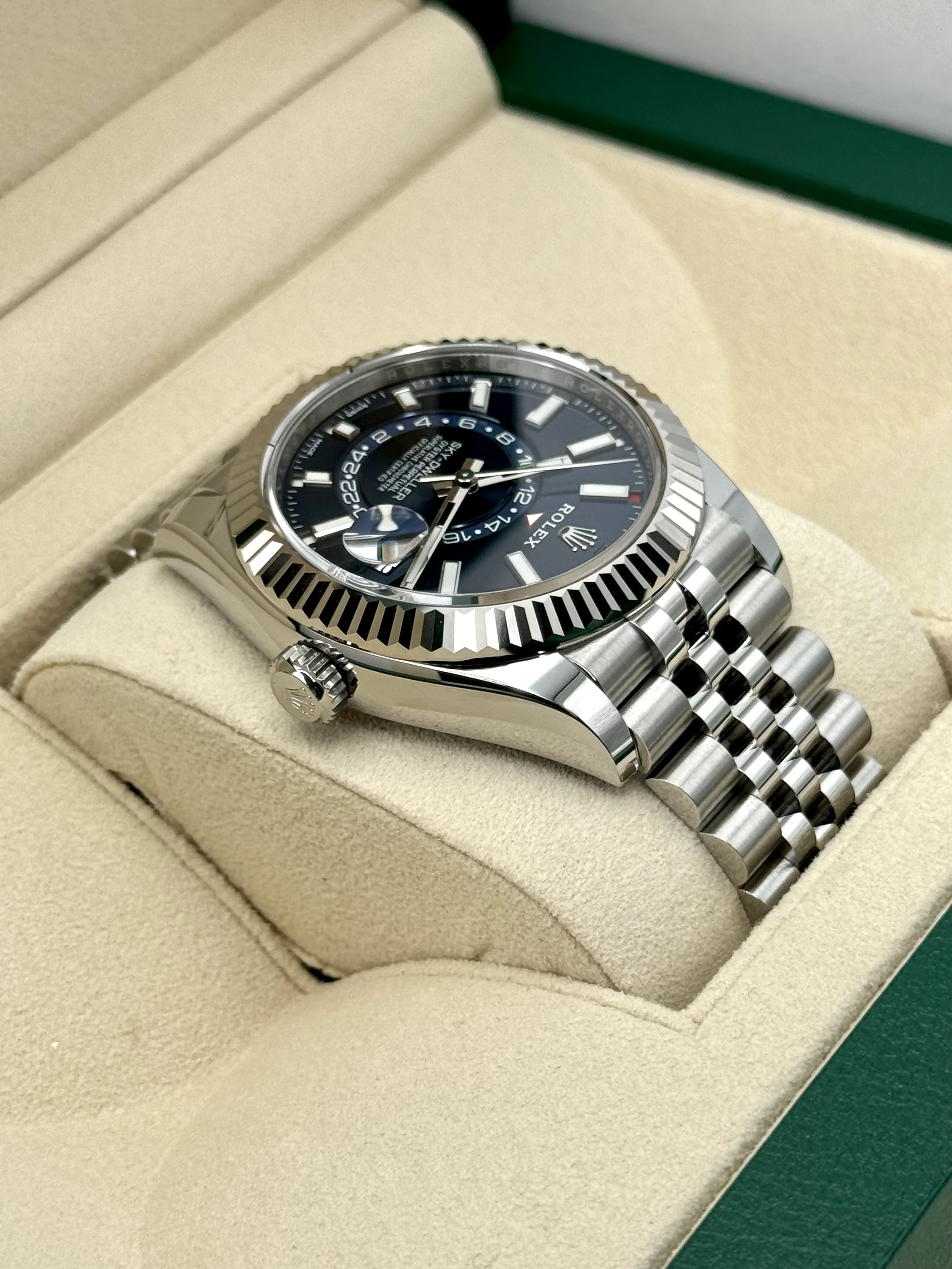 NEW 2024 Rolex Sky-Dweller 42mm 326934 Jubilee Blue Dial - Image 8
