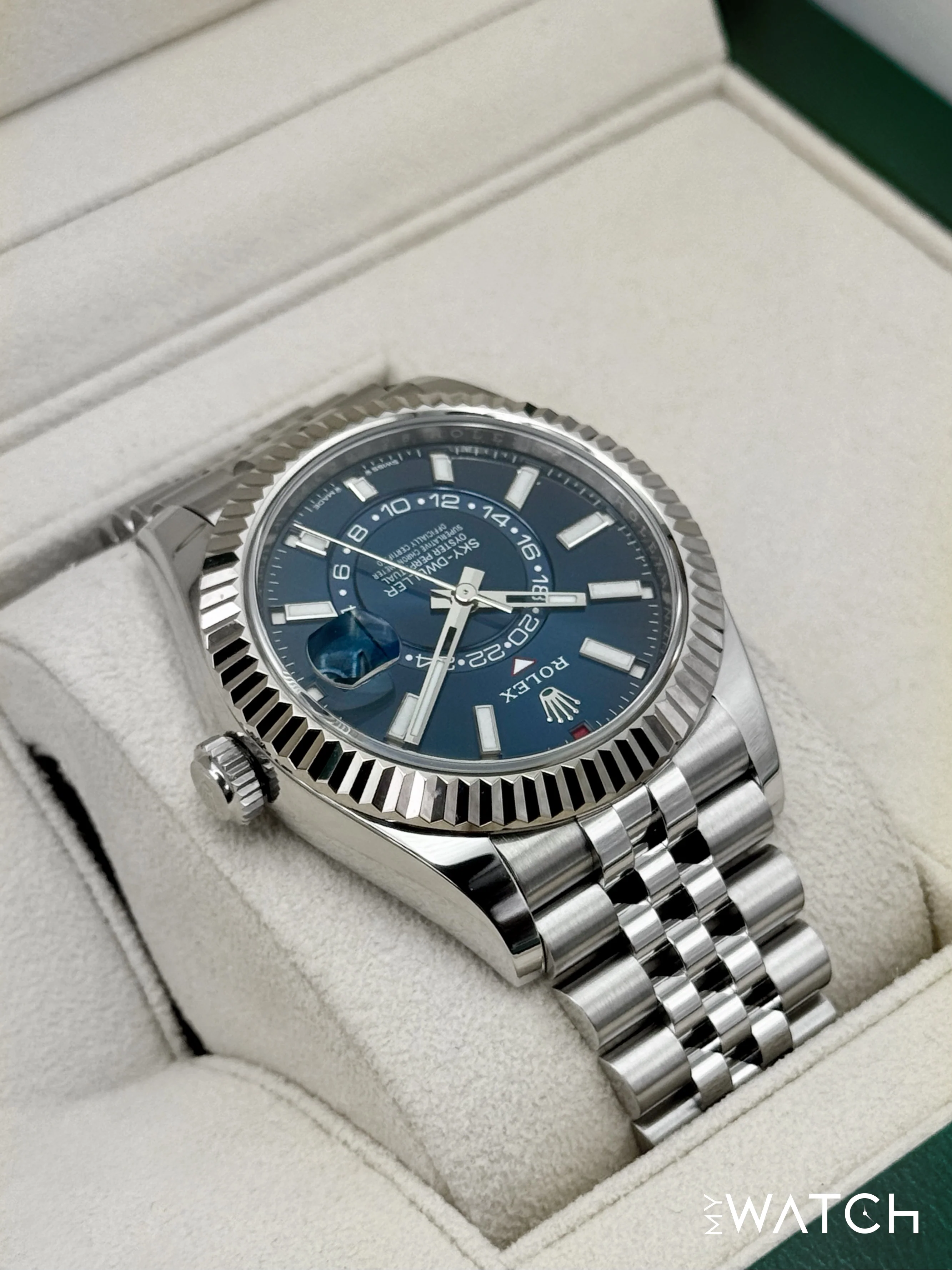 2024 Rolex Sky-Dweller 42mm 336934 Jubilee Blue Dial - Image 8