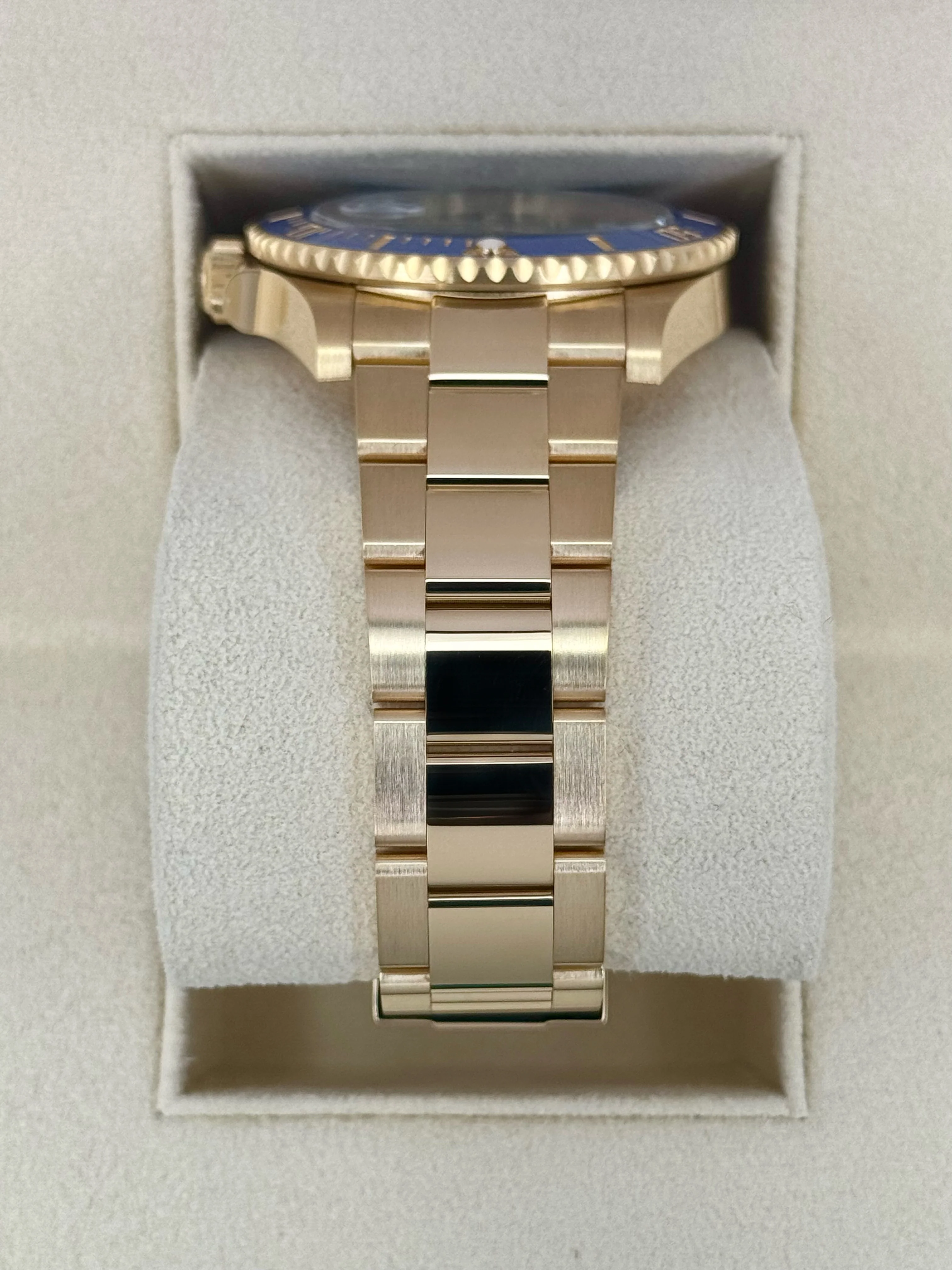 2024 Rolex Submariner "Bluesy" 41mm 126618LB Yellow Gold Blue Dial - Image 4