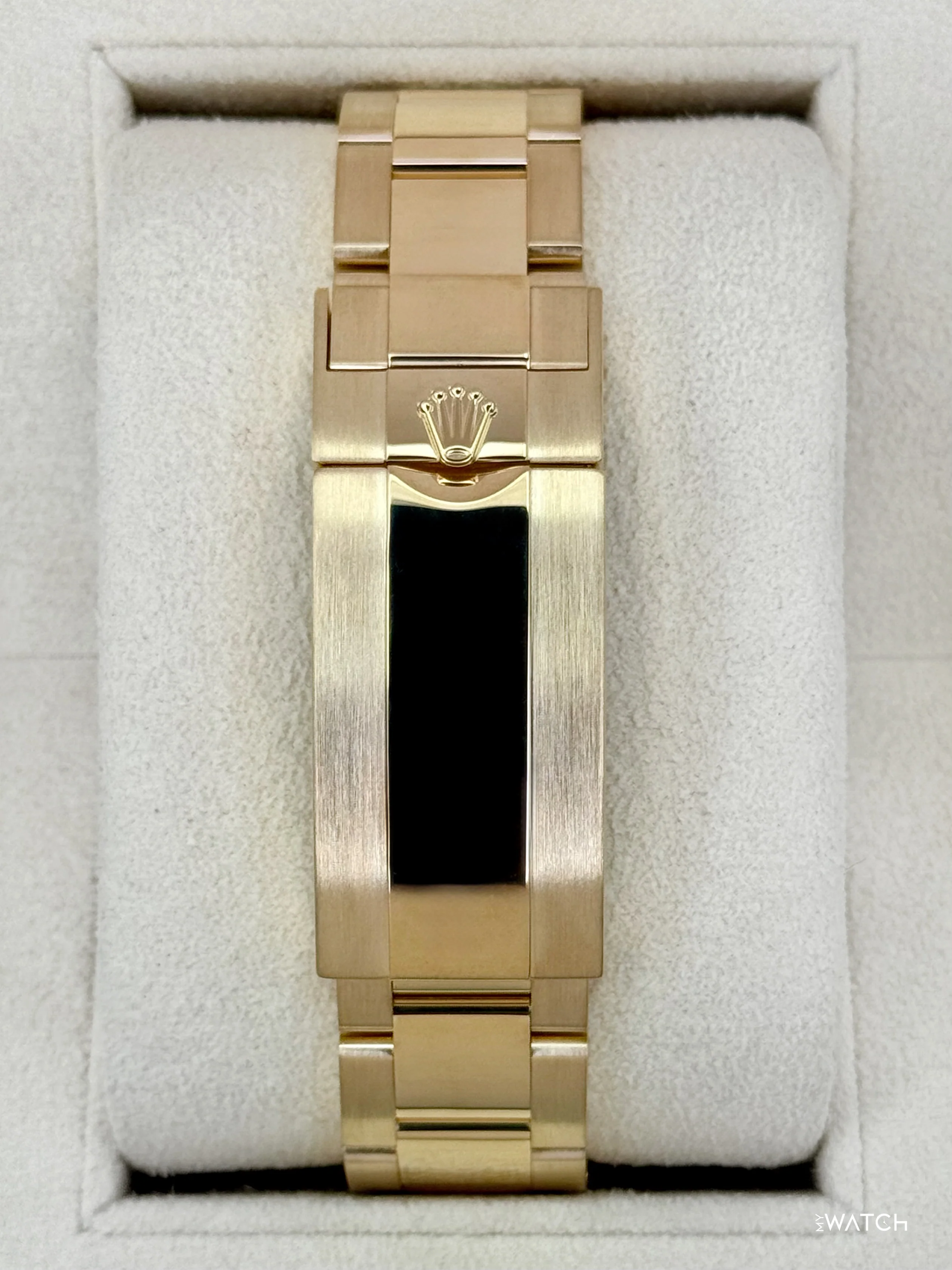 2024 Rolex Submariner "Bluesy" 41mm 126618LB Yellow Gold Blue Dial - Image 2
