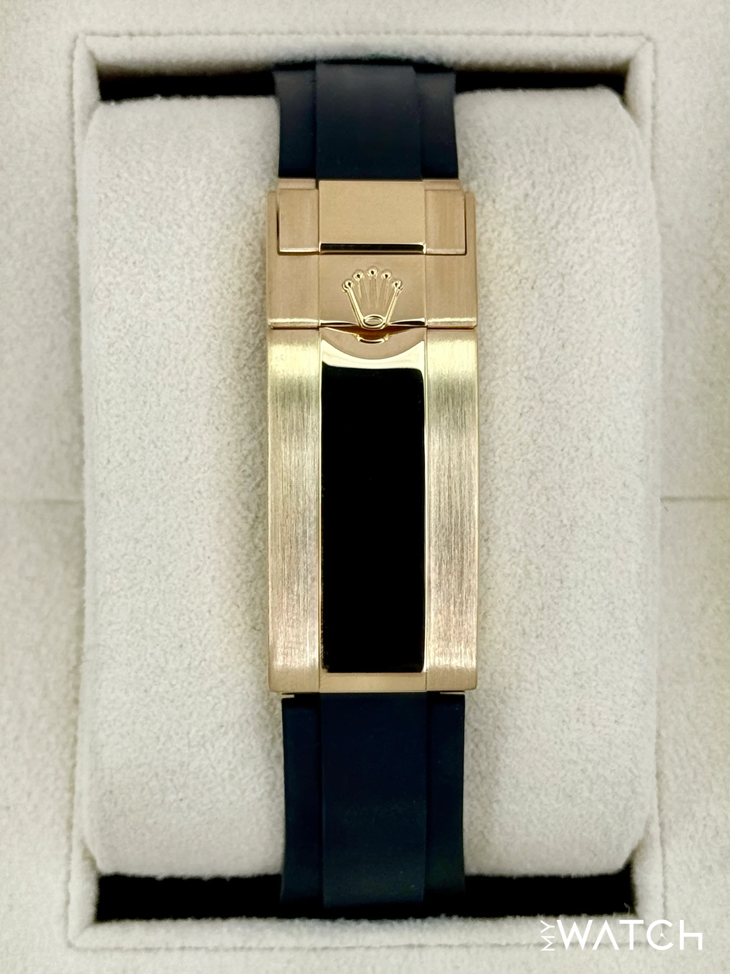 2024 Rolex Yacht-Master 42mm 226658 Gold Oysterflex Black Dial - Image 2