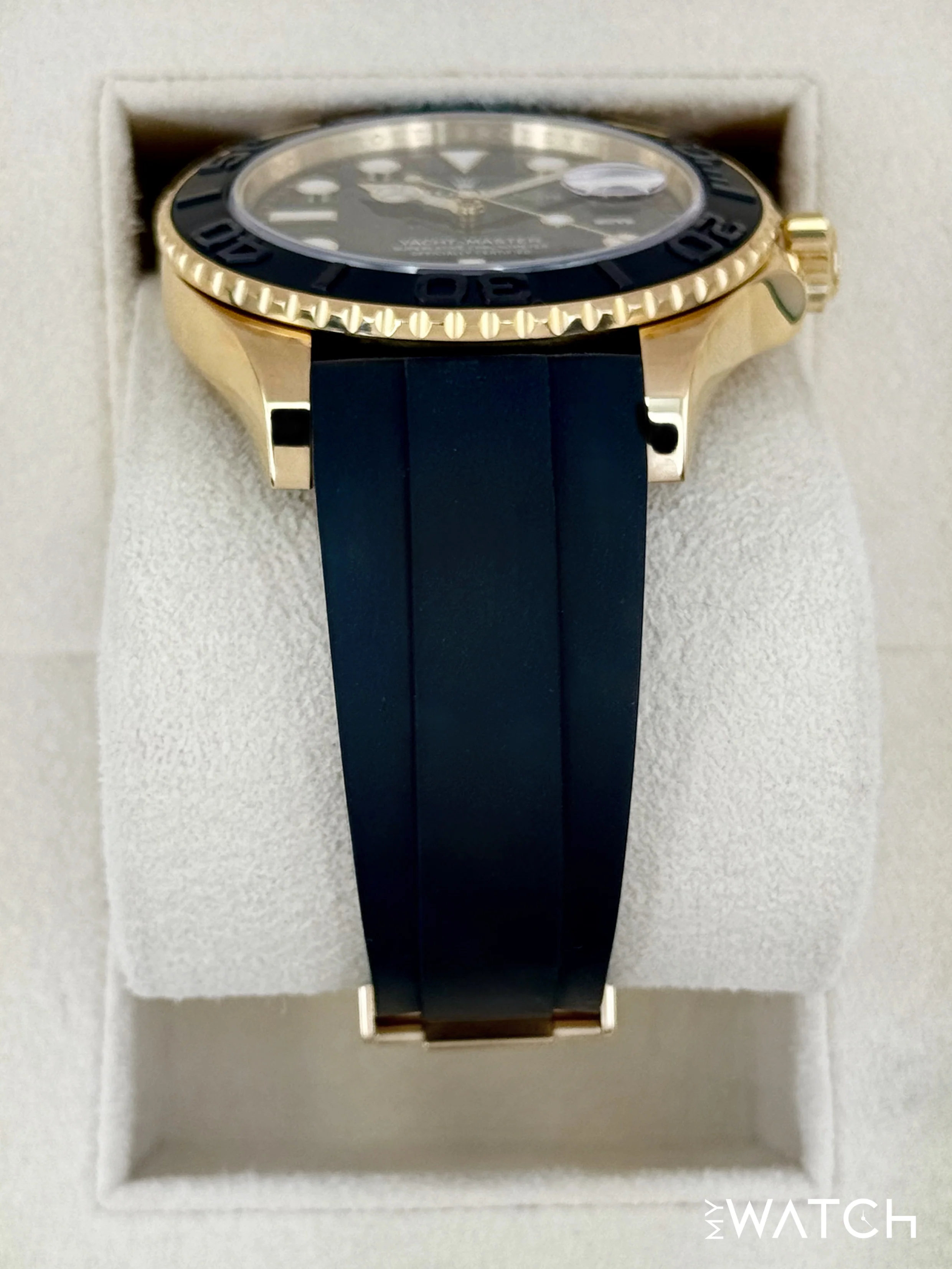 2024 Rolex Yacht-Master 42mm 226658 Gold Oysterflex Black Dial - Image 3