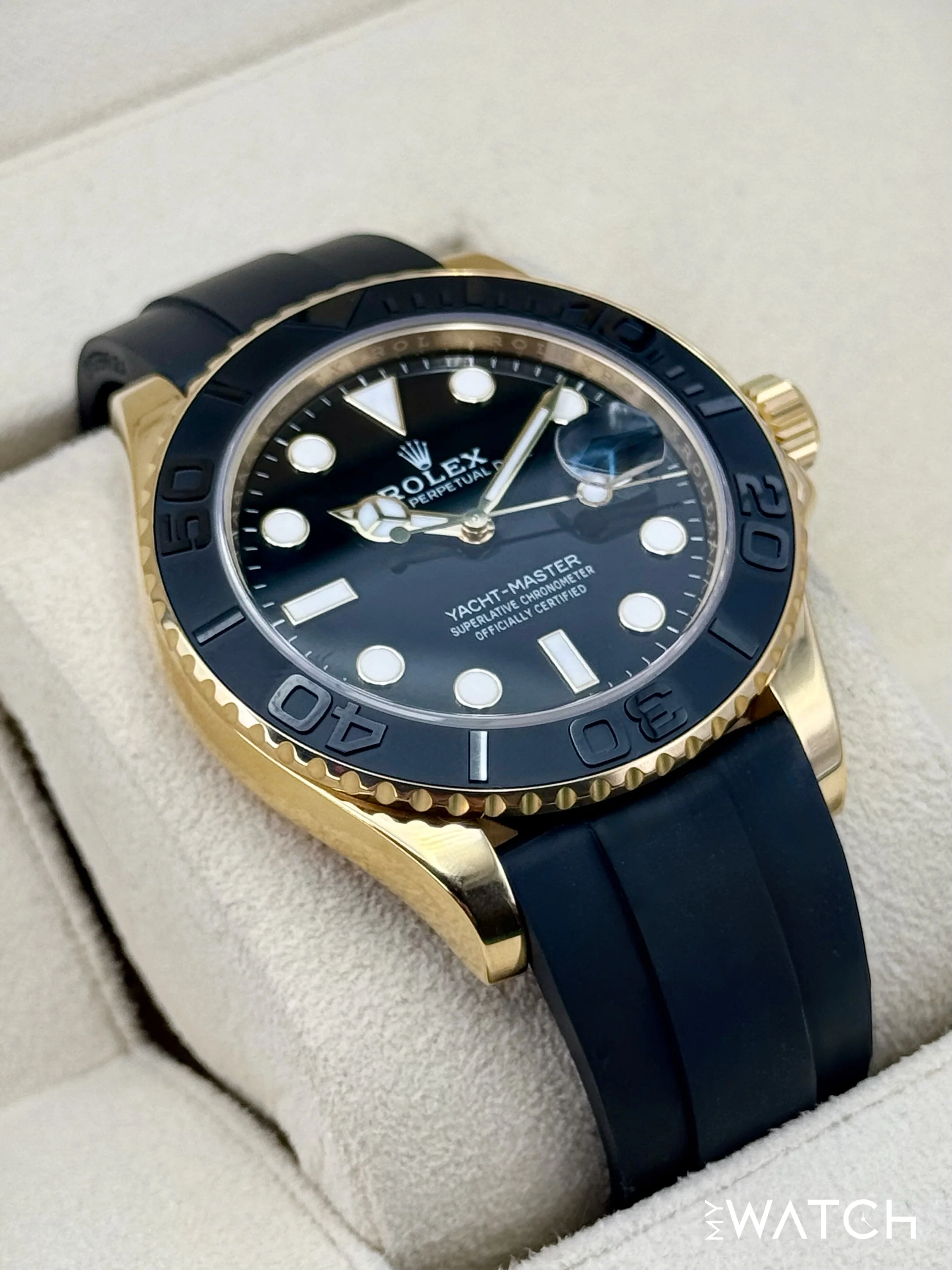 2024 Rolex Yacht-Master 42mm 226658 Gold Oysterflex Black Dial - Image 6