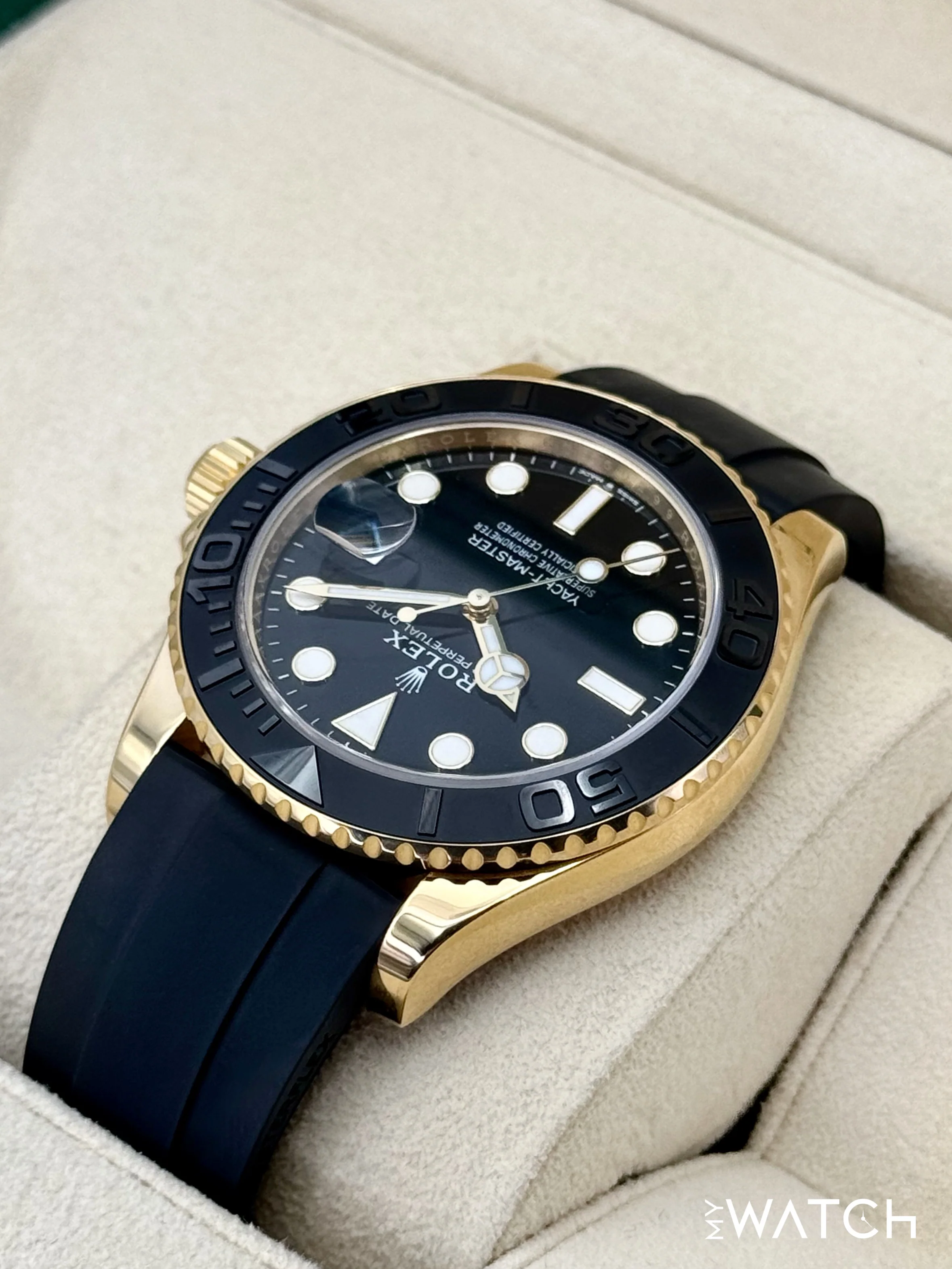 2024 Rolex Yacht-Master 42mm 226658 Gold Oysterflex Black Dial - Image 7
