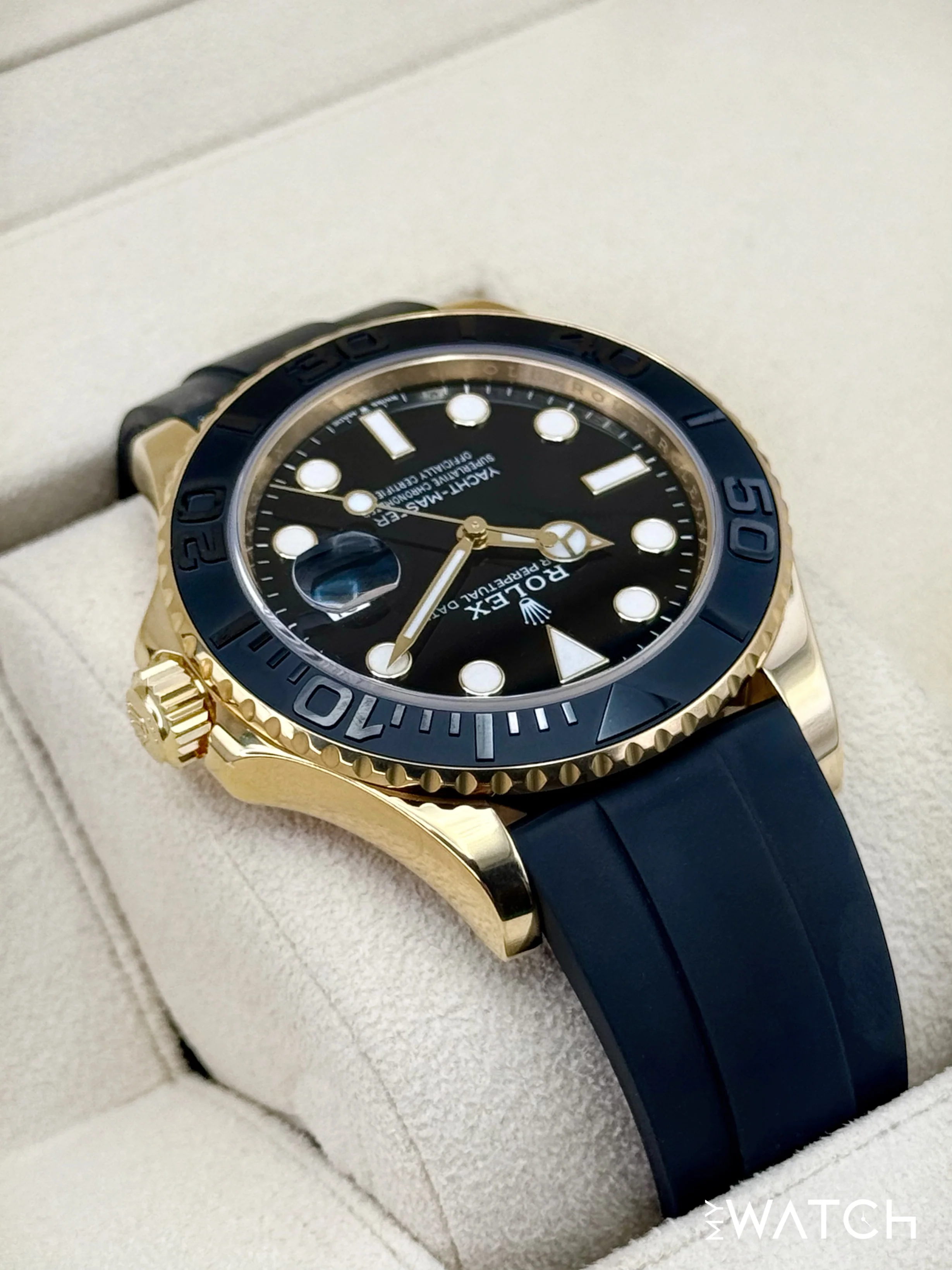 2024 Rolex Yacht-Master 42mm 226658 Gold Oysterflex Black Dial - Image 8