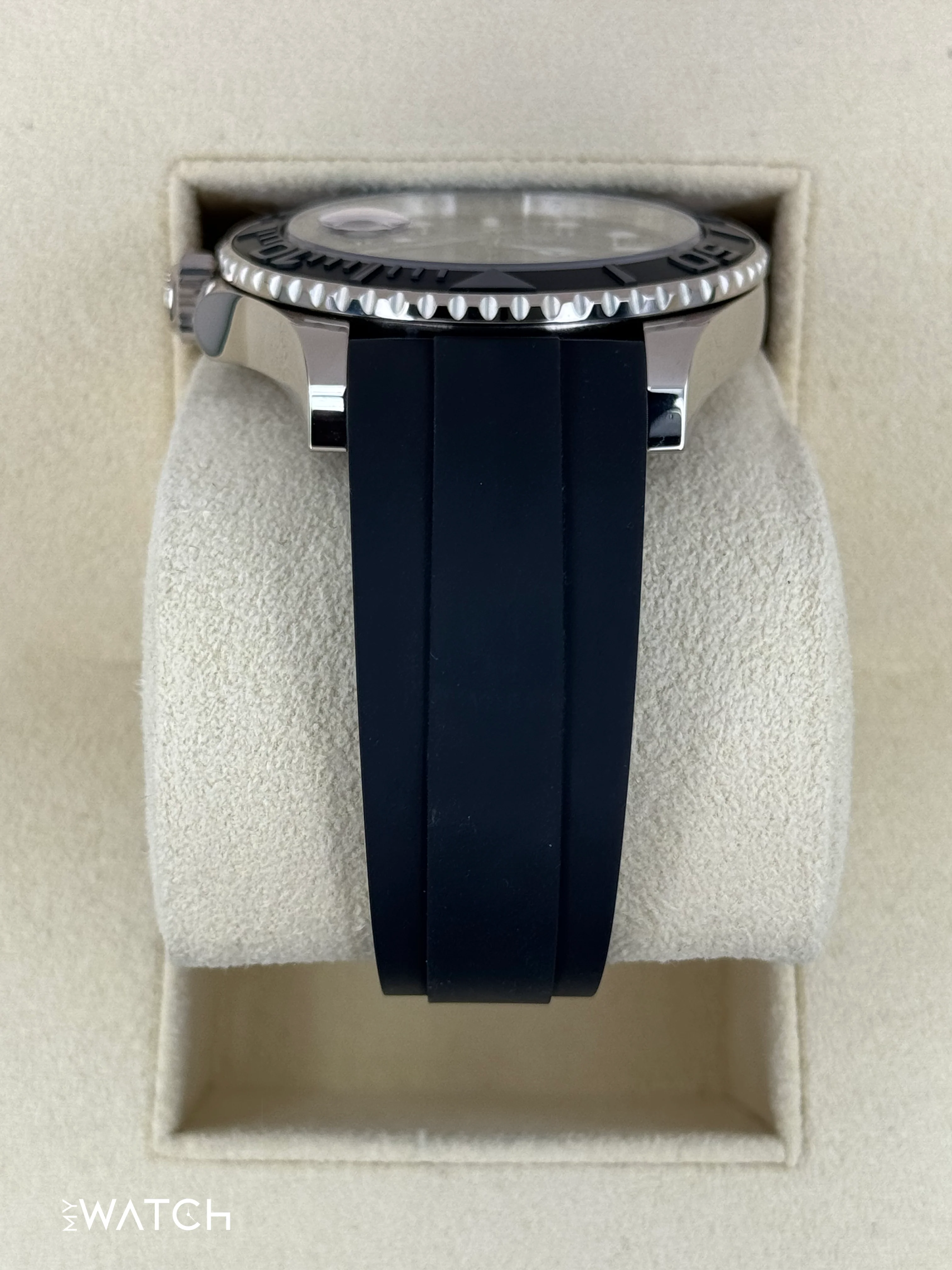 2024 Rolex Yacht-Master 42mm 226659 White Gold Oysterflex Black Dial - Image 4