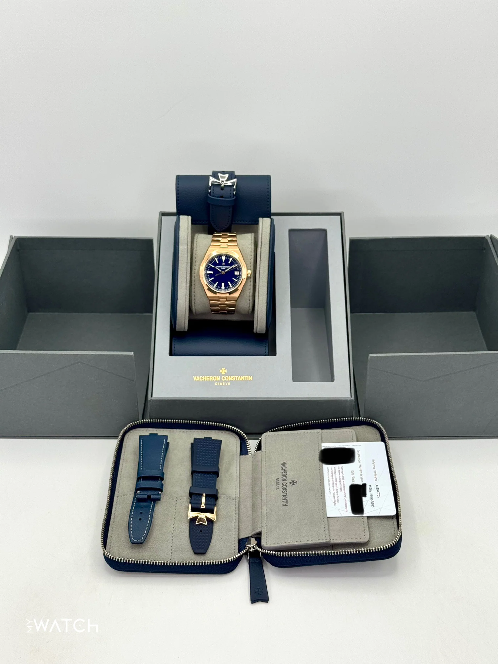 2024 Vacheron Constantin Overseas 41mm 4520V 18kt Pink Gold Blue Dial - Image 10