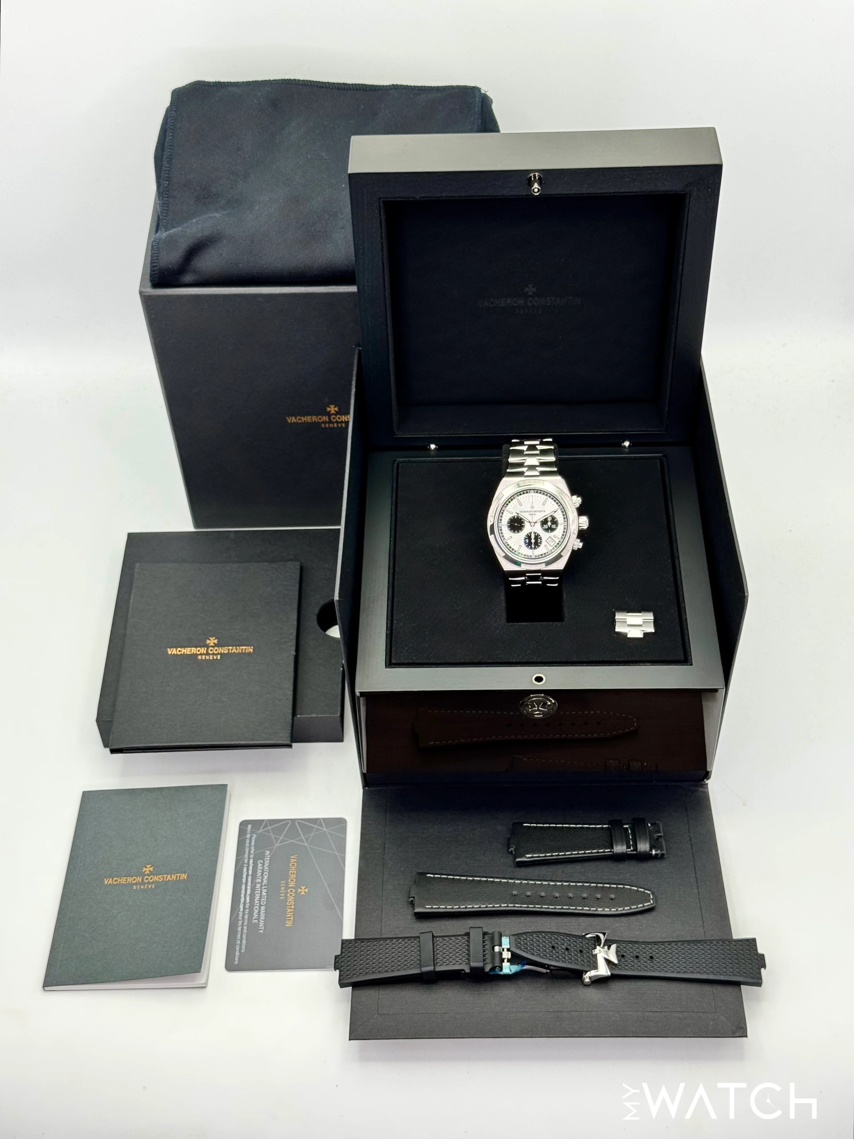 2024 Vacheron Constantin Overseas 42.5mm 5520V Stainless Steel Silver Dial - Image 11