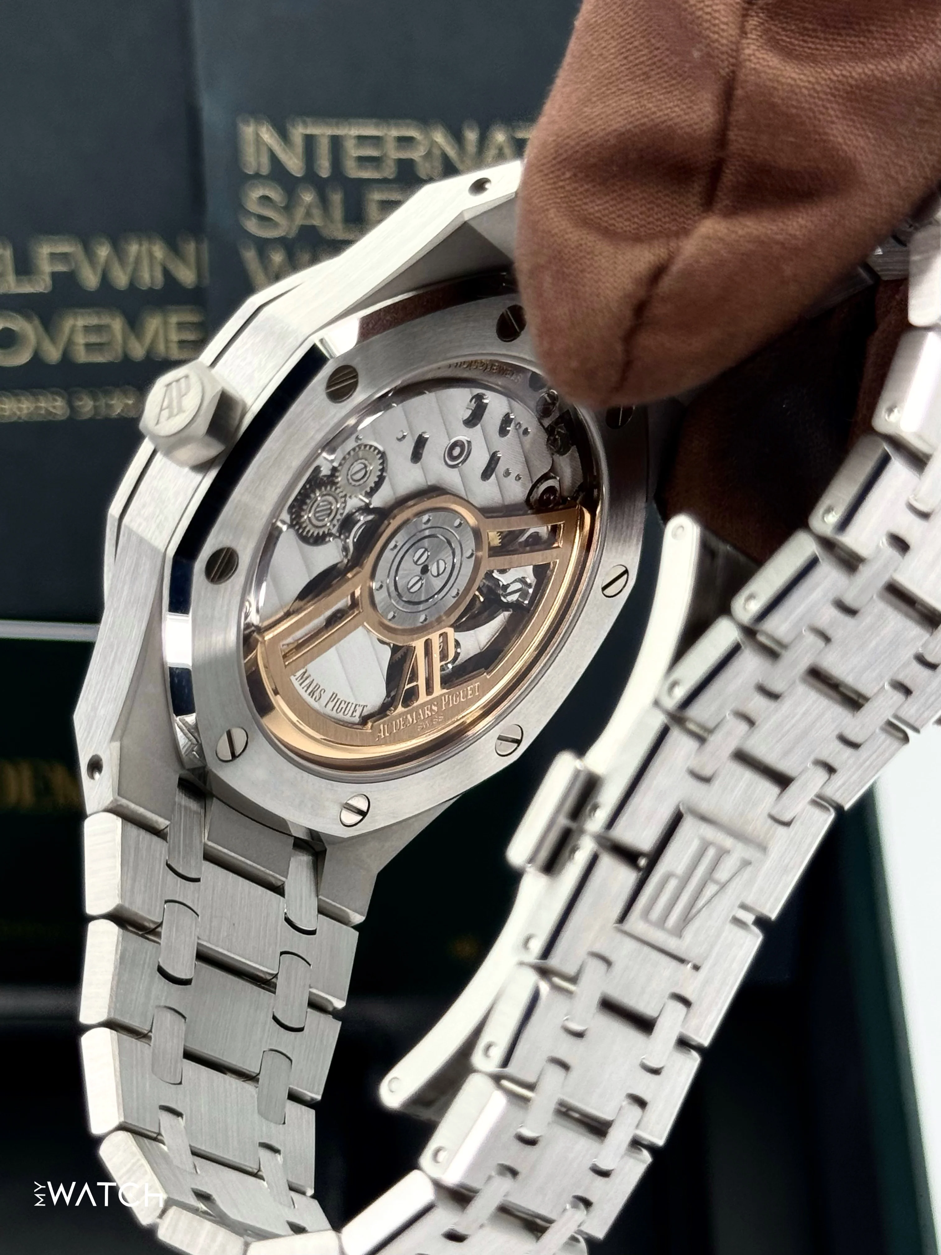 2025 Audemars Piguet  Royal Oak  41mm 15510ST Stainless Steel Black Dial - Image 10