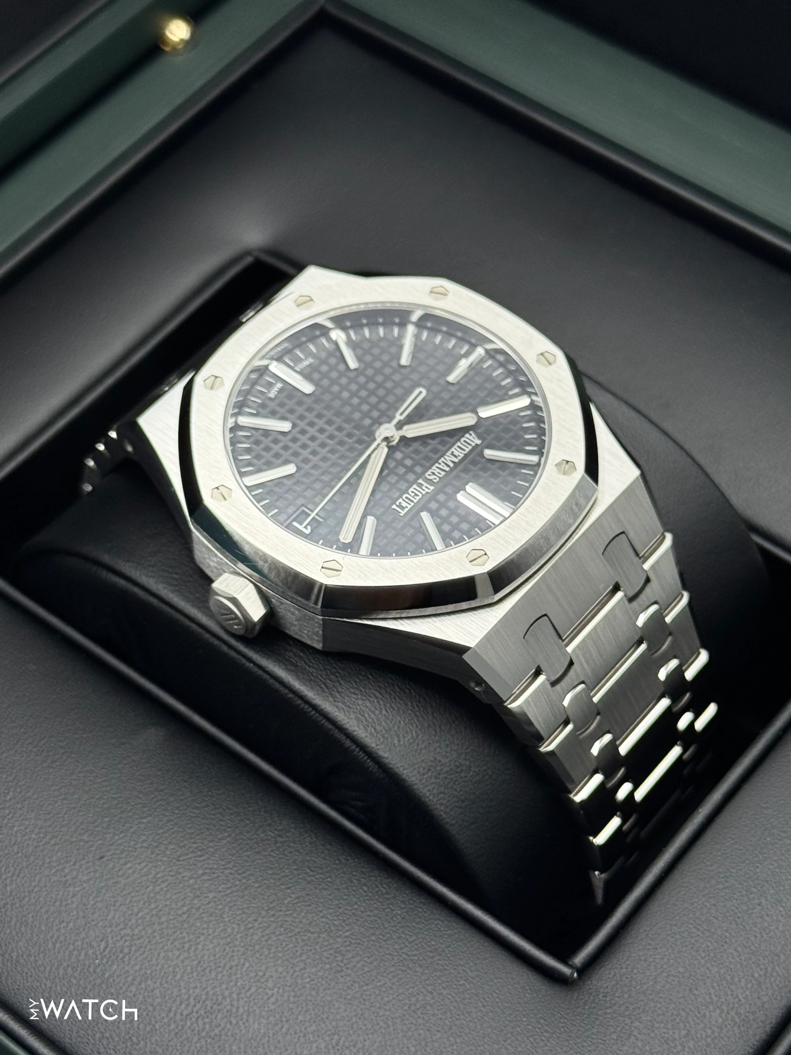 2025 Audemars Piguet  Royal Oak  41mm 15510ST Stainless Steel Black Dial - Image 8