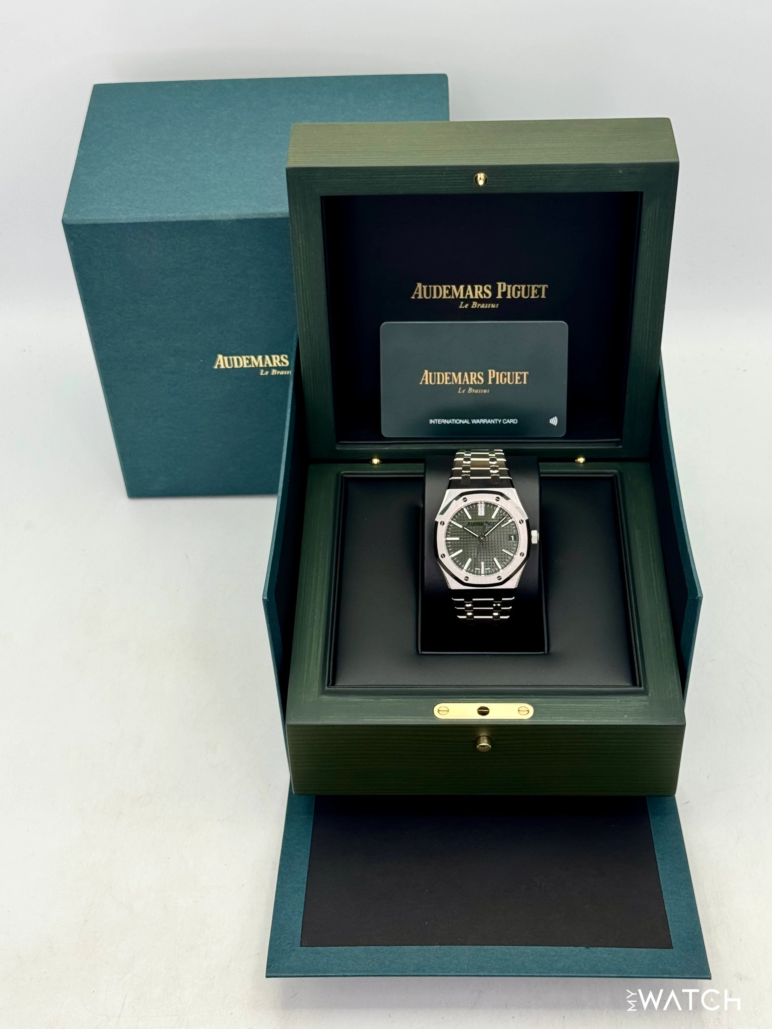 2025 Audemars Piguet  Royal Oak 41mm 15510ST Stainless Steel Green Dial - Image 10