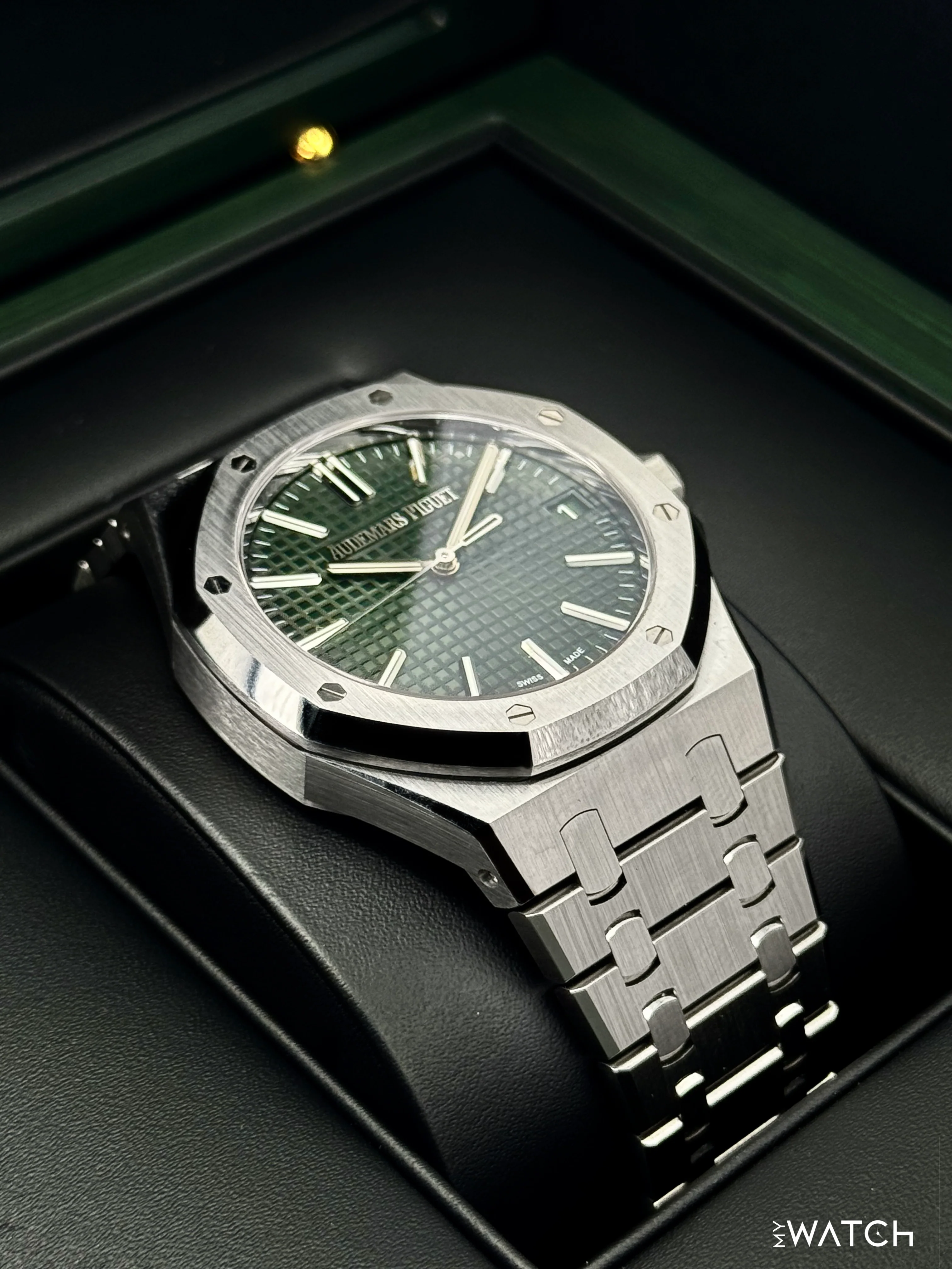 2025 Audemars Piguet  Royal Oak 41mm 15510ST Stainless Steel Green Dial - Image 6