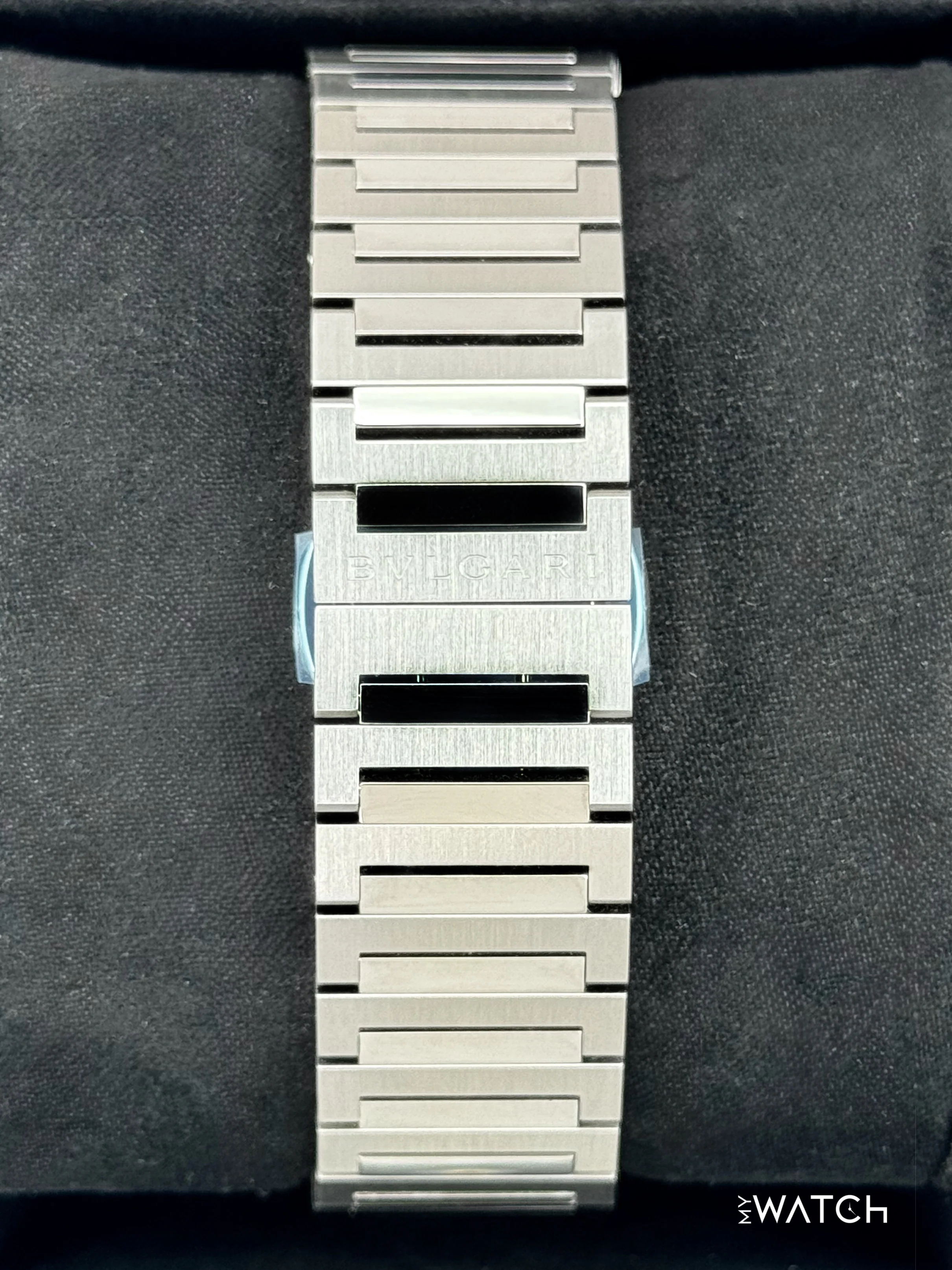 2025 Bvlgari Octo Roma 41mm 103739 Stainless Steel Blue Dial - Image 2
