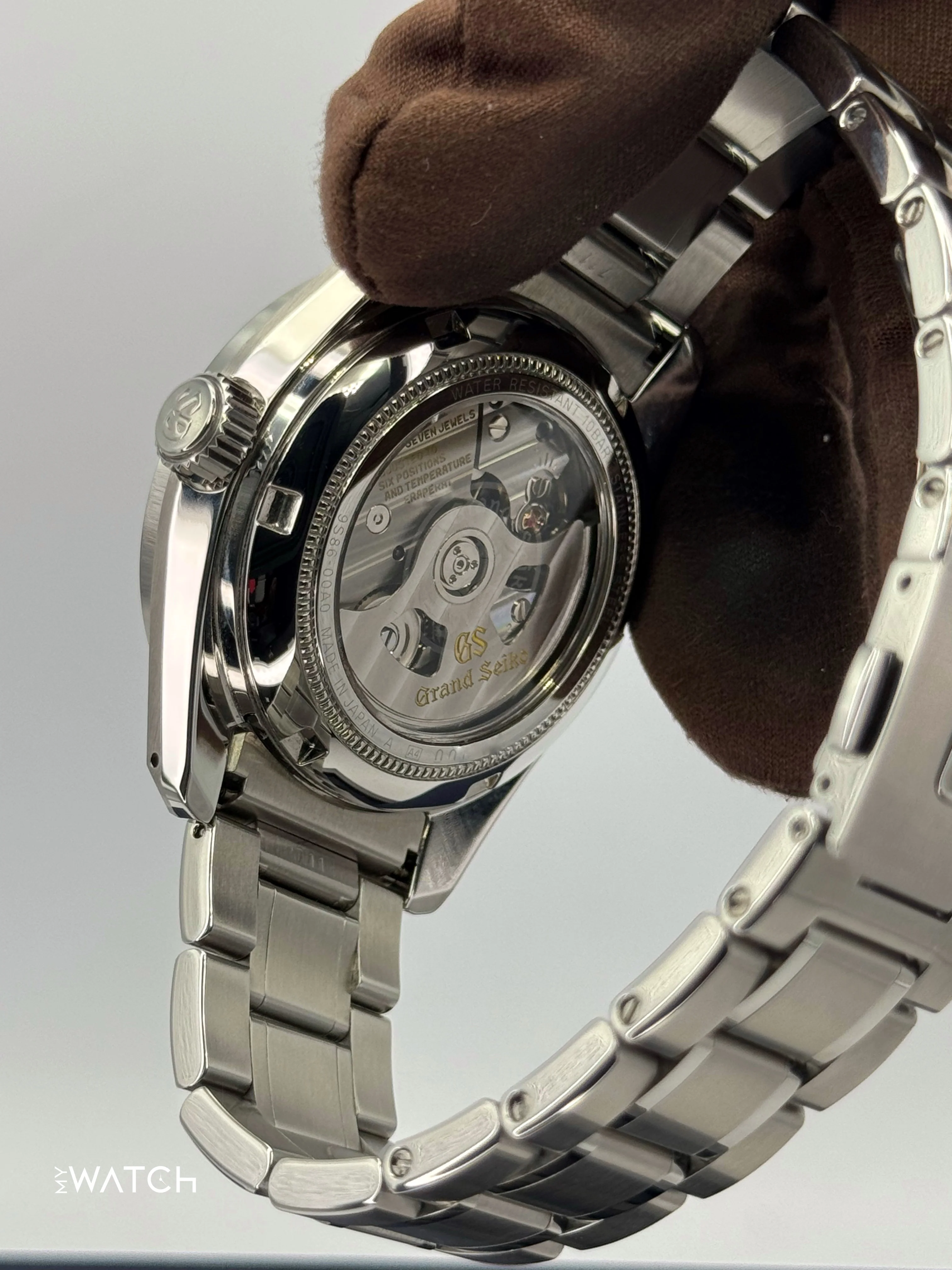 2025 Grand Seiko GMT 40mm SBGJ259G Stainless Steel Green Dial - Image 9