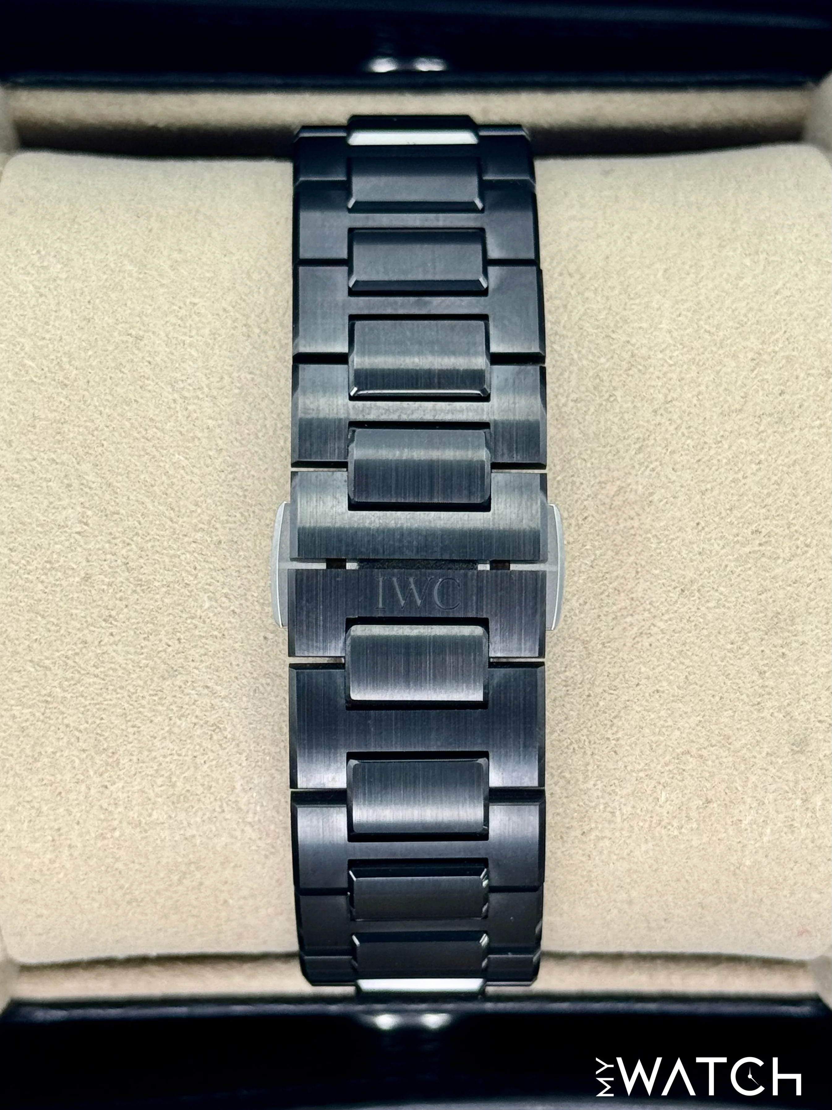 2025 IWC Ingenieur Automatic 42mm IW338903 Ceramic Black Dial - Image 2