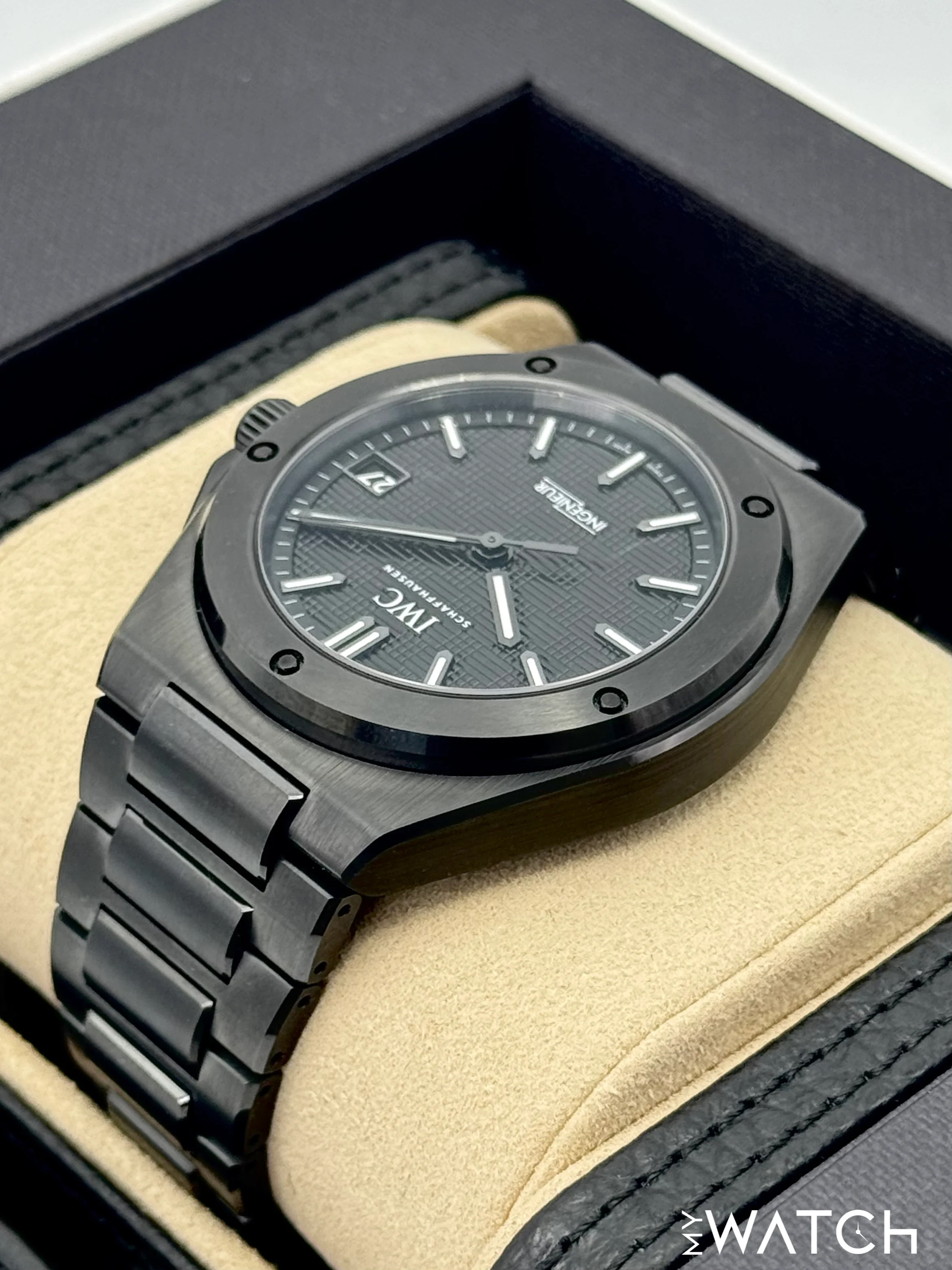 2025 IWC Ingenieur Automatic 42mm IW338903 Ceramic Black Dial - Image 7