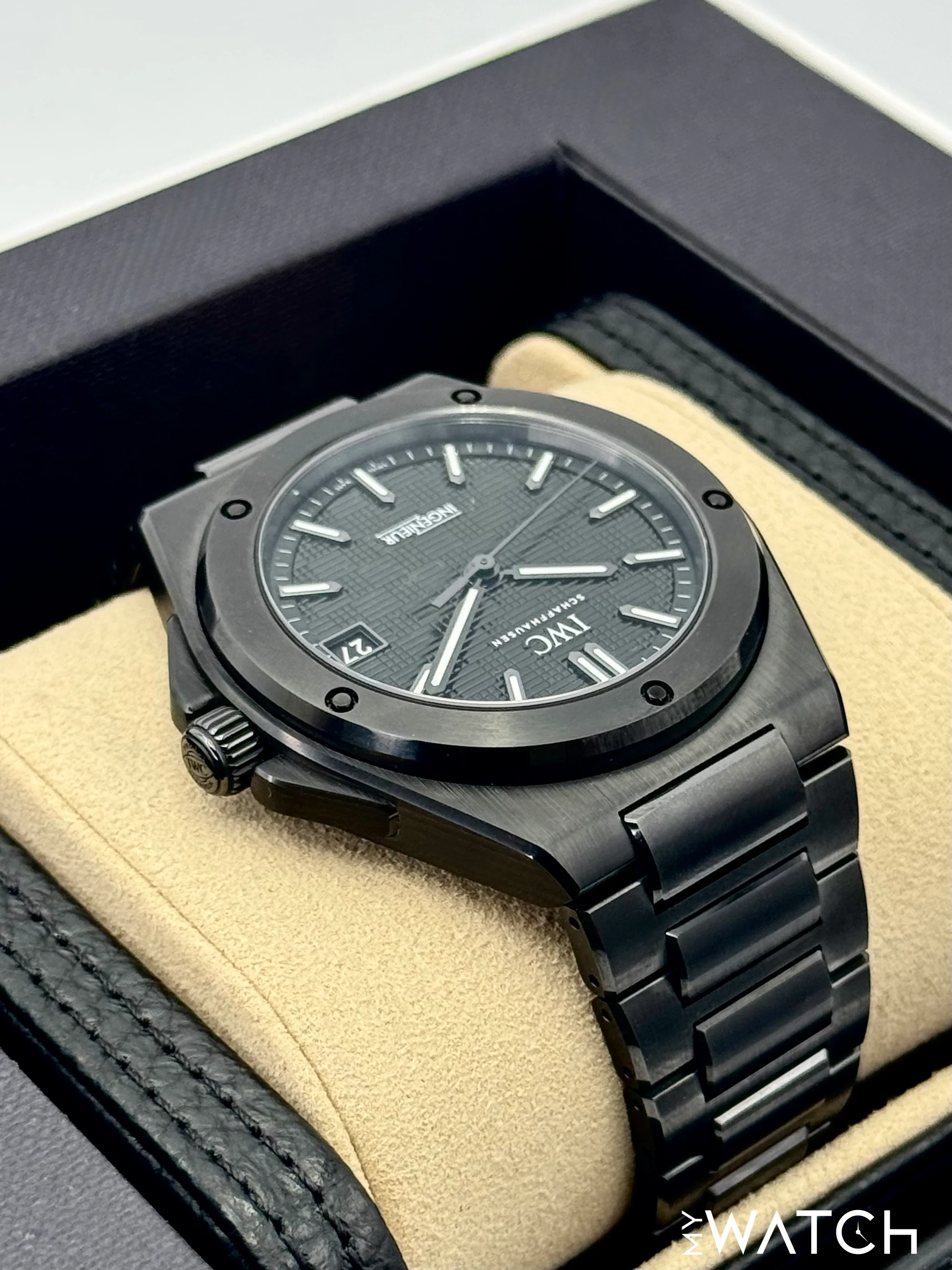 2025 IWC Ingenieur Automatic 42mm IW338903 Ceramic Black Dial - Image 8