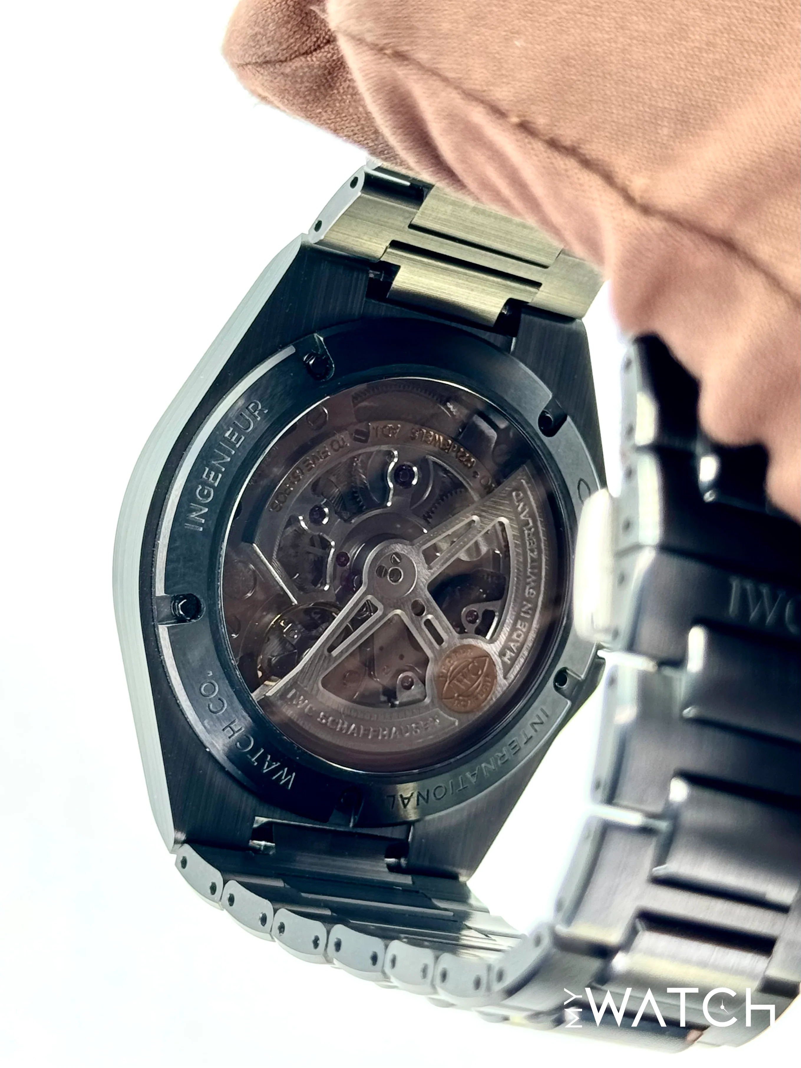 2025 IWC Ingenieur Automatic 42mm IW338903 Ceramic Black Dial - Image 9