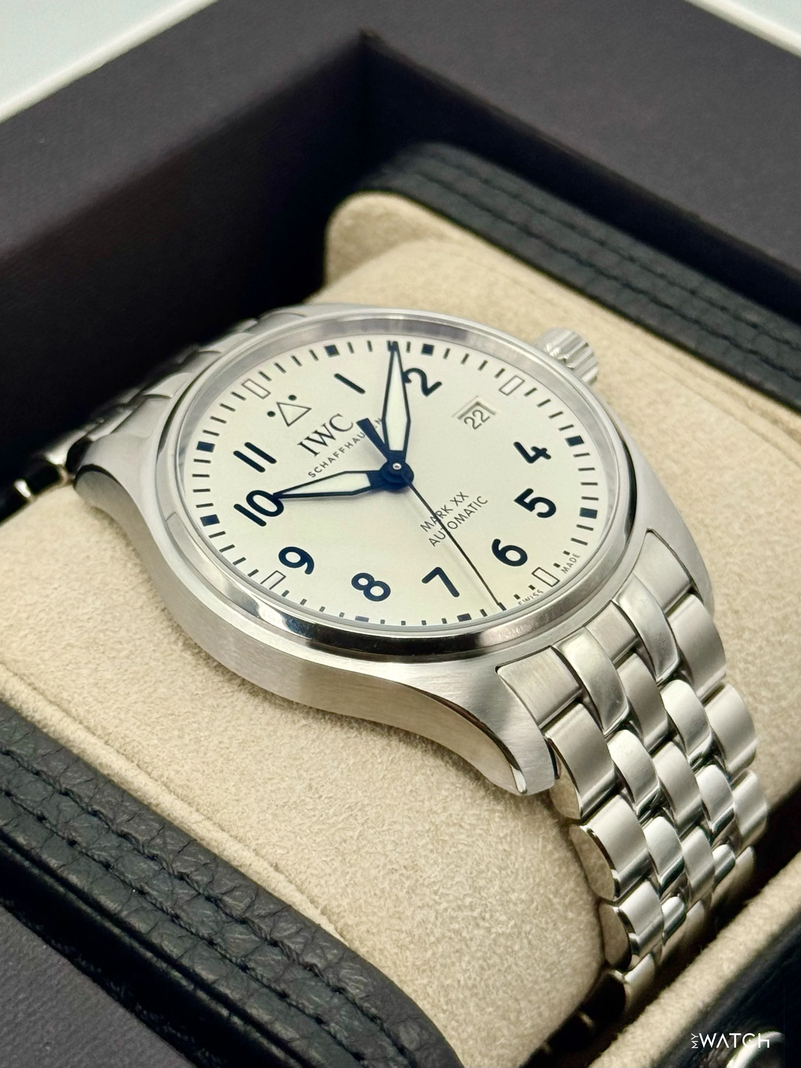 2025 IWC Pilot's Watch Mark XX 40mm IW328208 Stainless Steel White Dial - Image 6