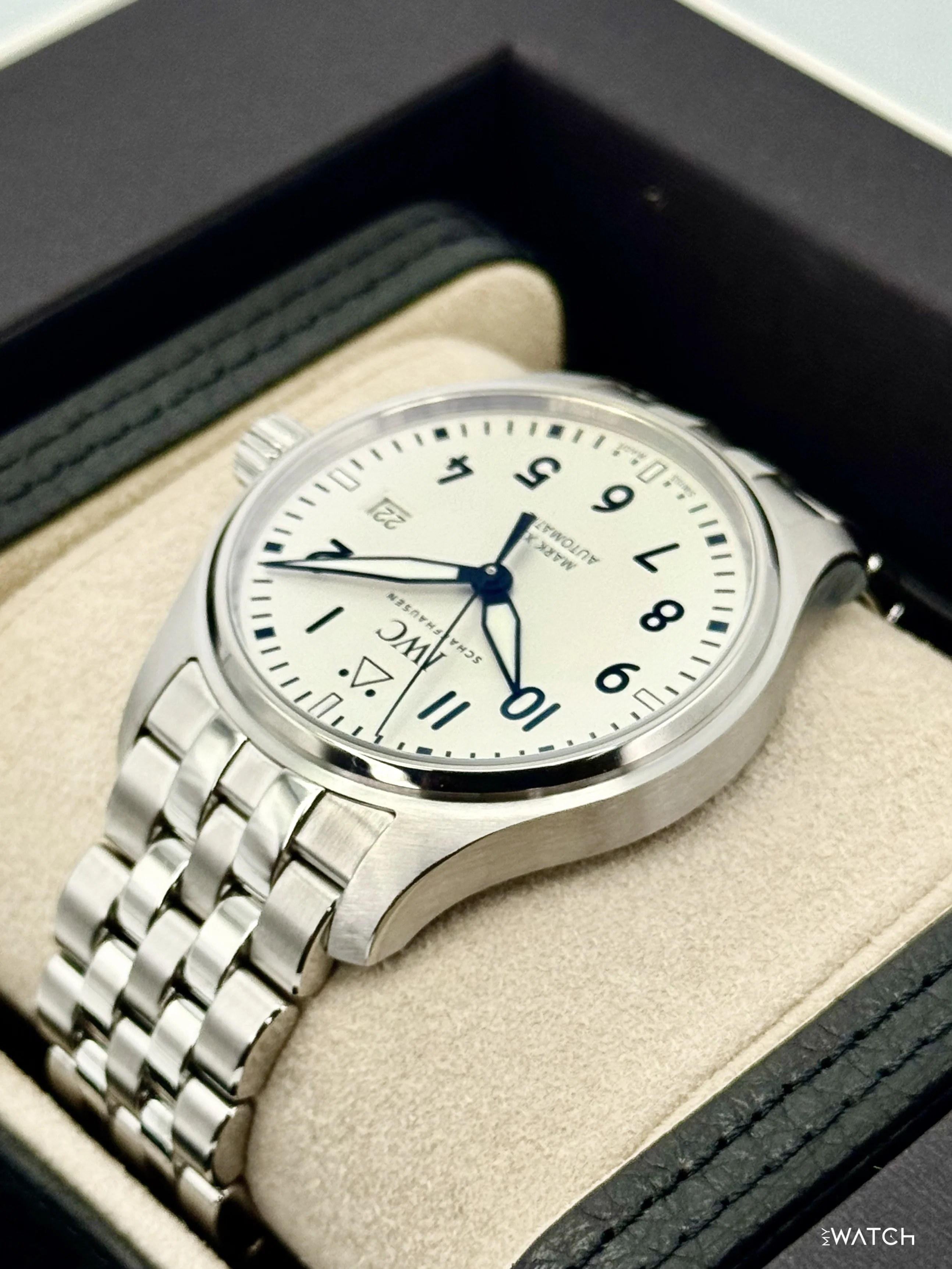 2025 IWC Pilot's Watch Mark XX 40mm IW328208 Stainless Steel White Dial - Image 7