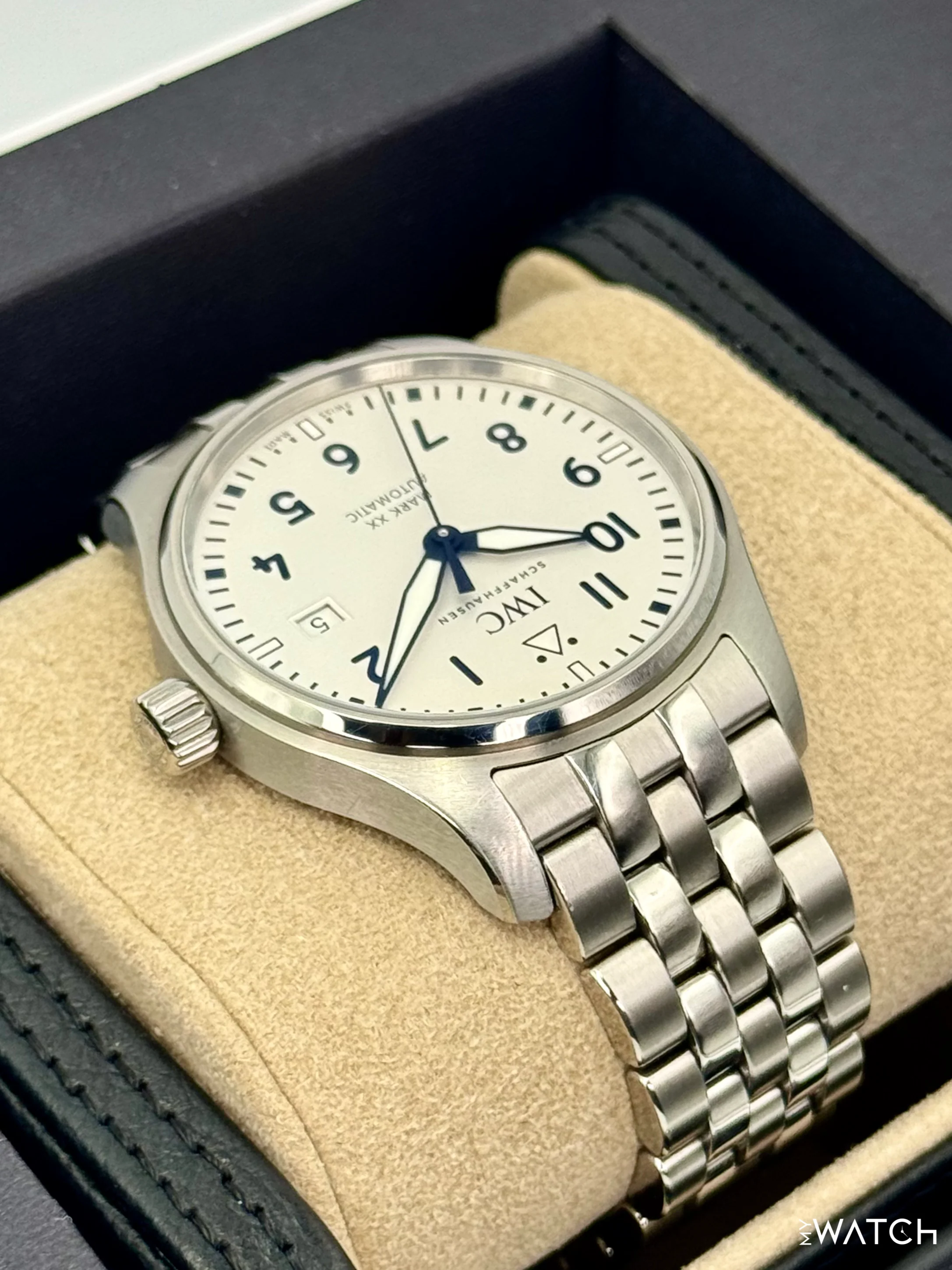 2025 IWC Pilot's Watch Mark XX 40mm IW328208 Stainless Steel White Dial - Image 8