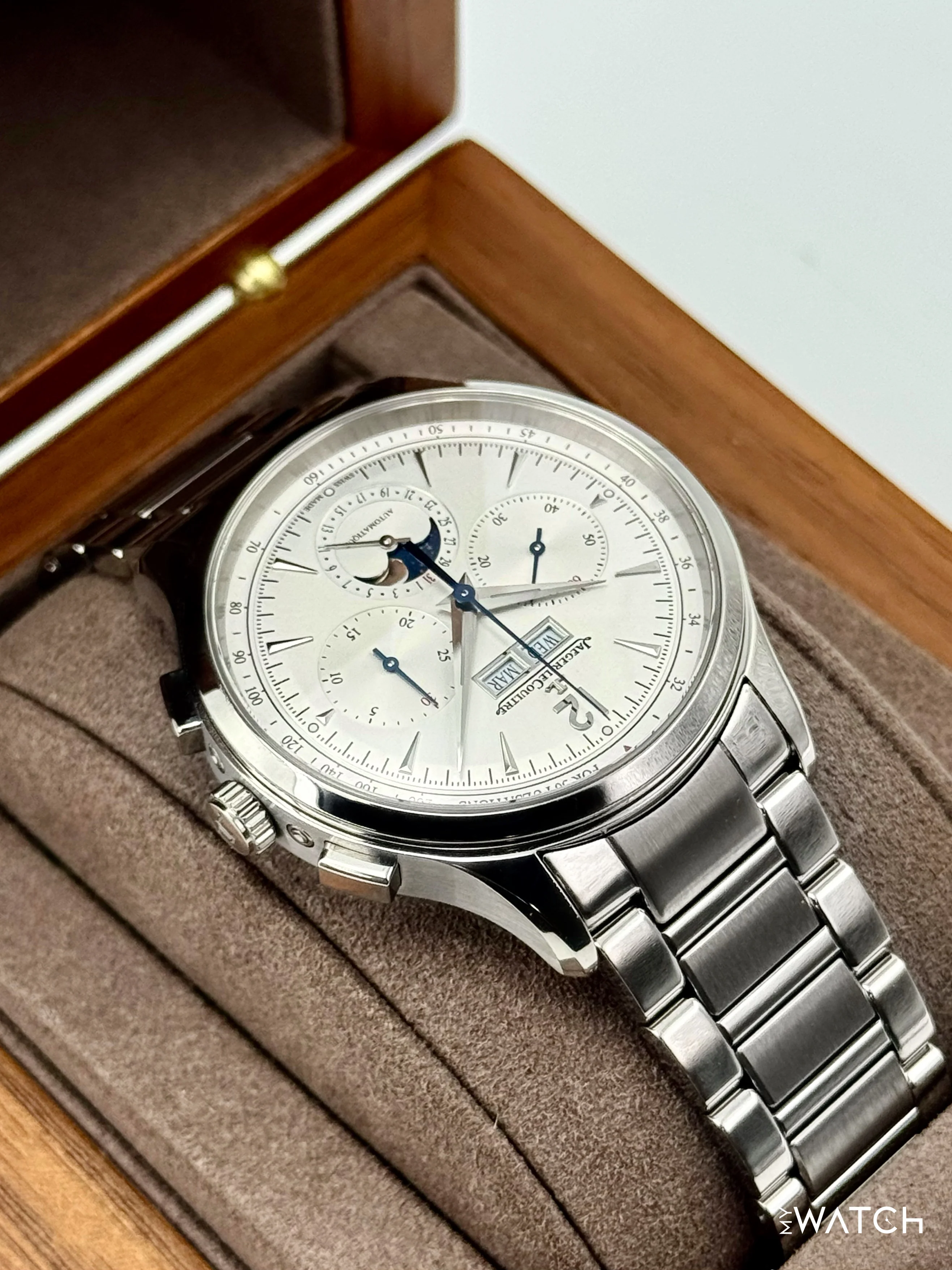 2025 Jaeger-LeCoultre Master Control 40mm Q413813J Stainless Steel White Dial - Image 6