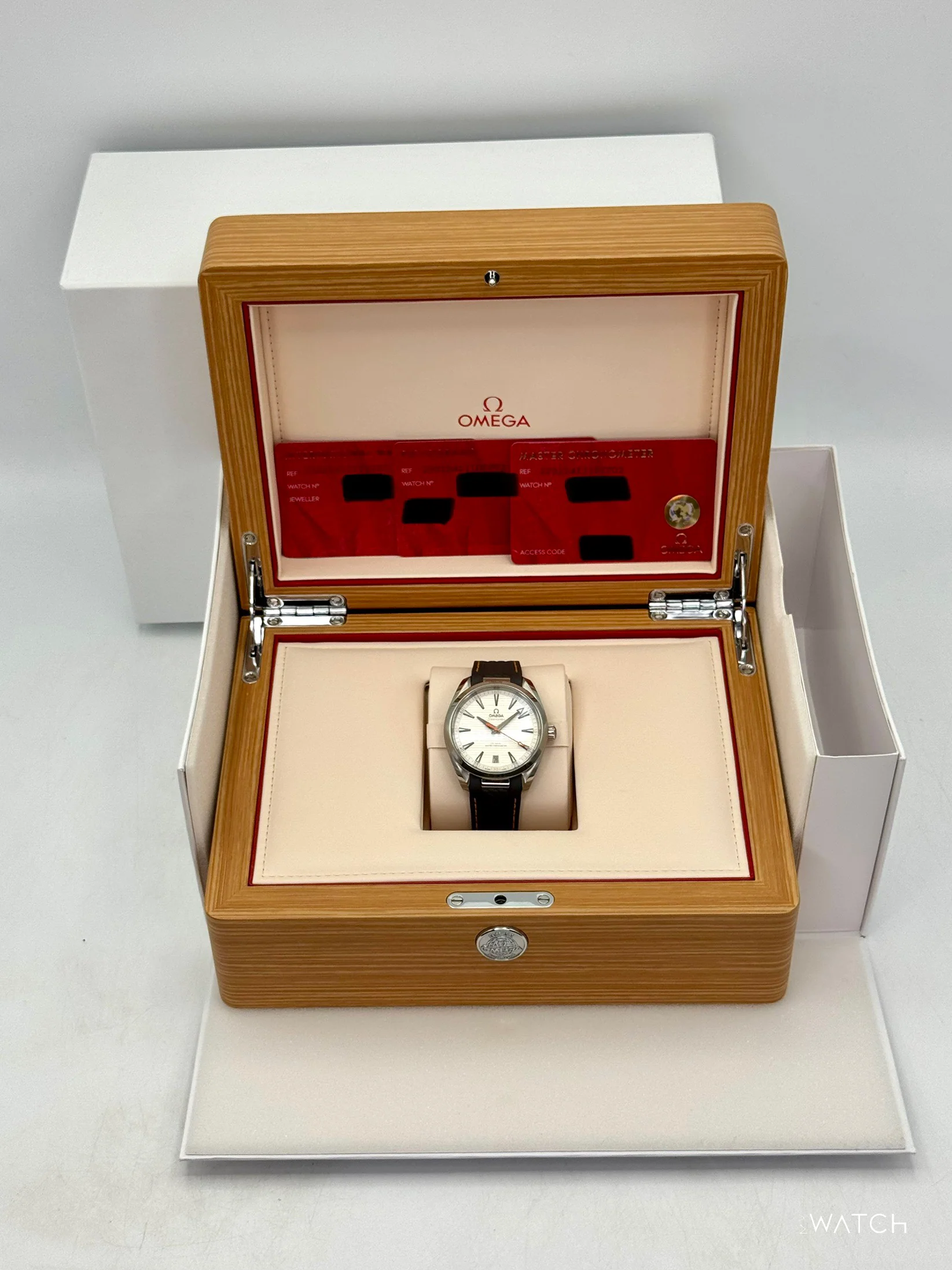 2025 Omega Seamaster Aqua Terra 41mm 220.12.41.21.02.002 Silver Dial - Image 10