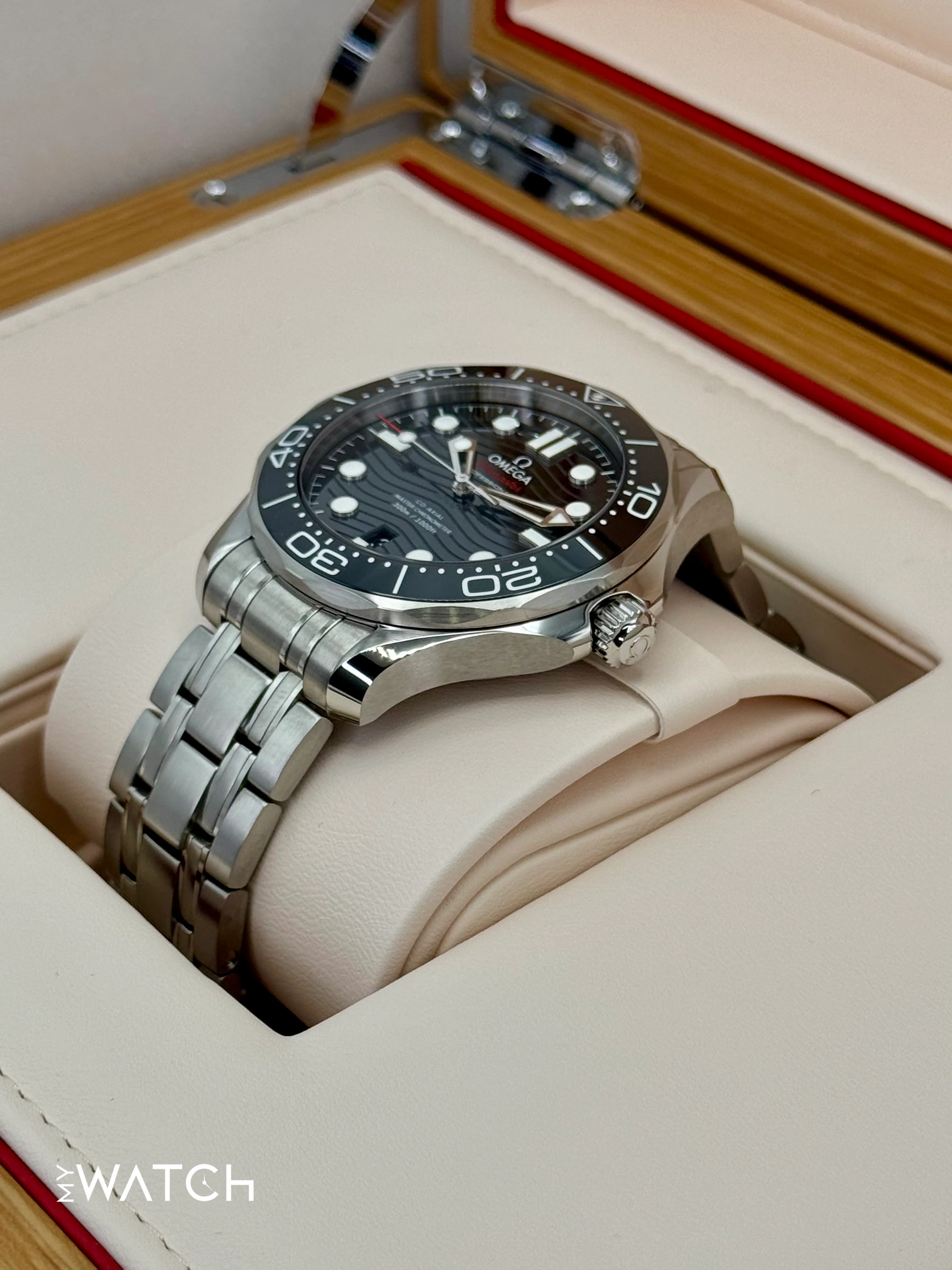 2025 Omega Seamaster Diver 300M 42mm 210.30.42.20.01.001 Black Dial - Image 5