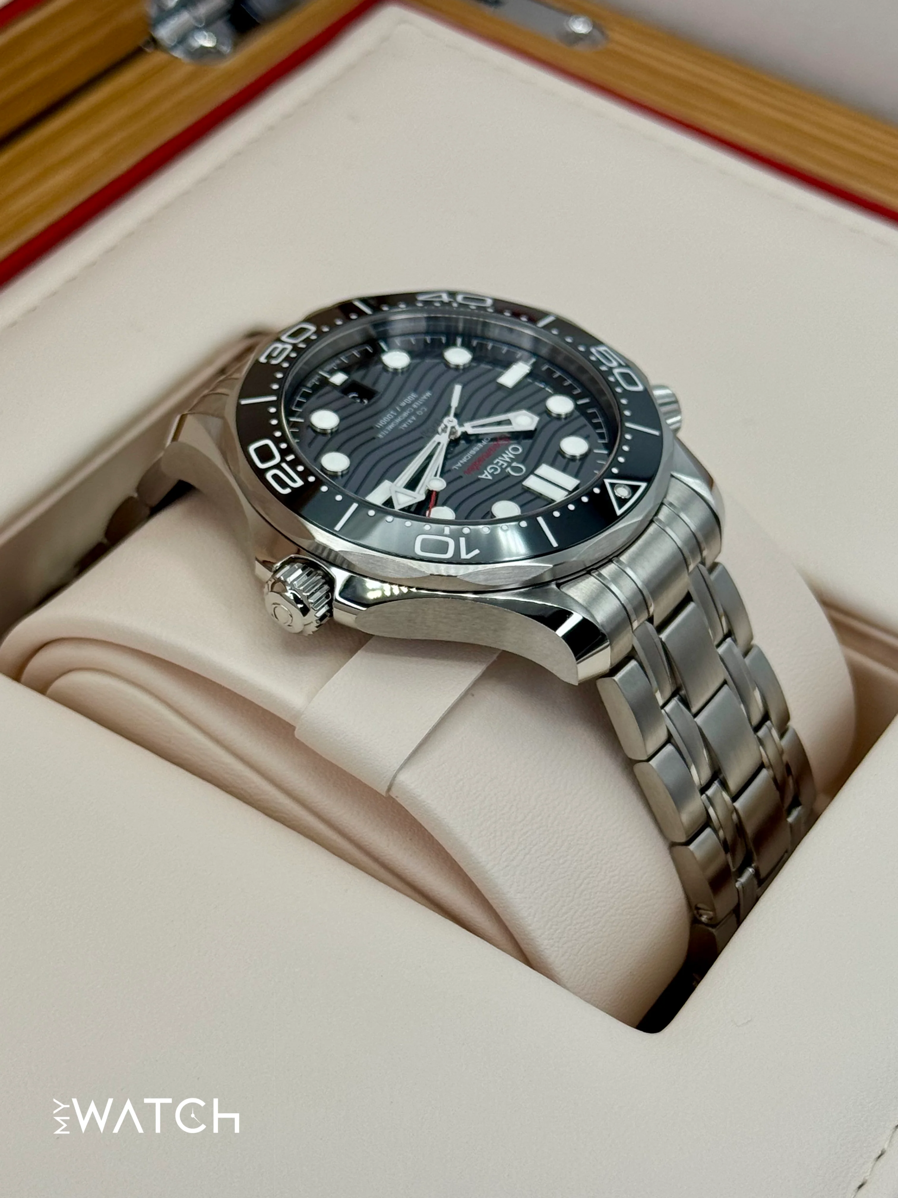 2025 Omega Seamaster Diver 300M 42mm 210.30.42.20.01.001 Black Dial - Image 8