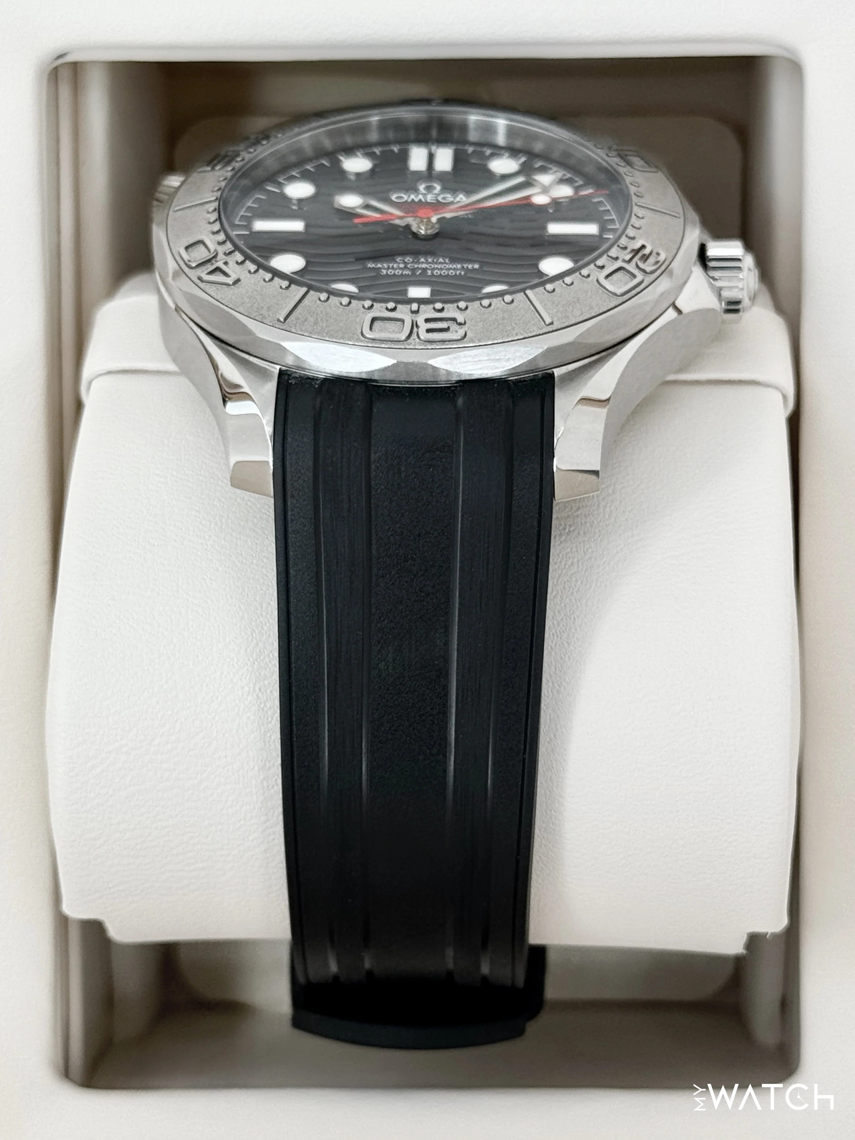 2025 Omega Seamaster Master Chronometer 42mm 210.32.42.20.01.002 Black Dial - Image 3