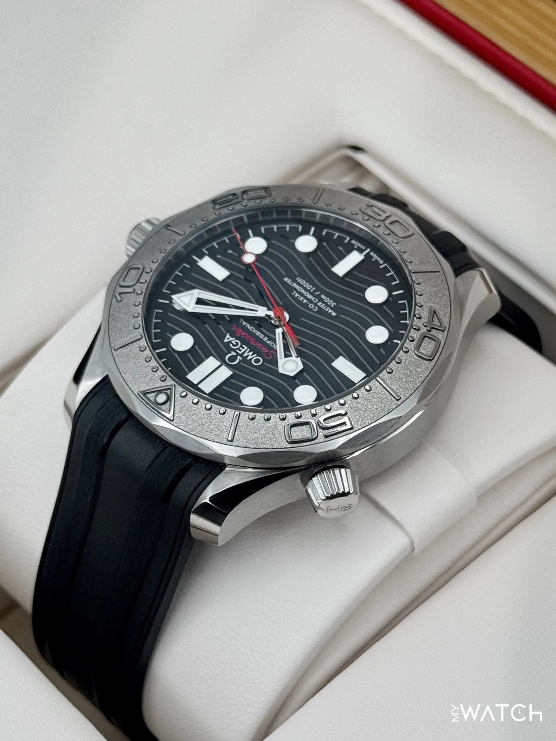 2025 Omega Seamaster Master Chronometer 42mm 210.32.42.20.01.002 Black Dial - Image 7