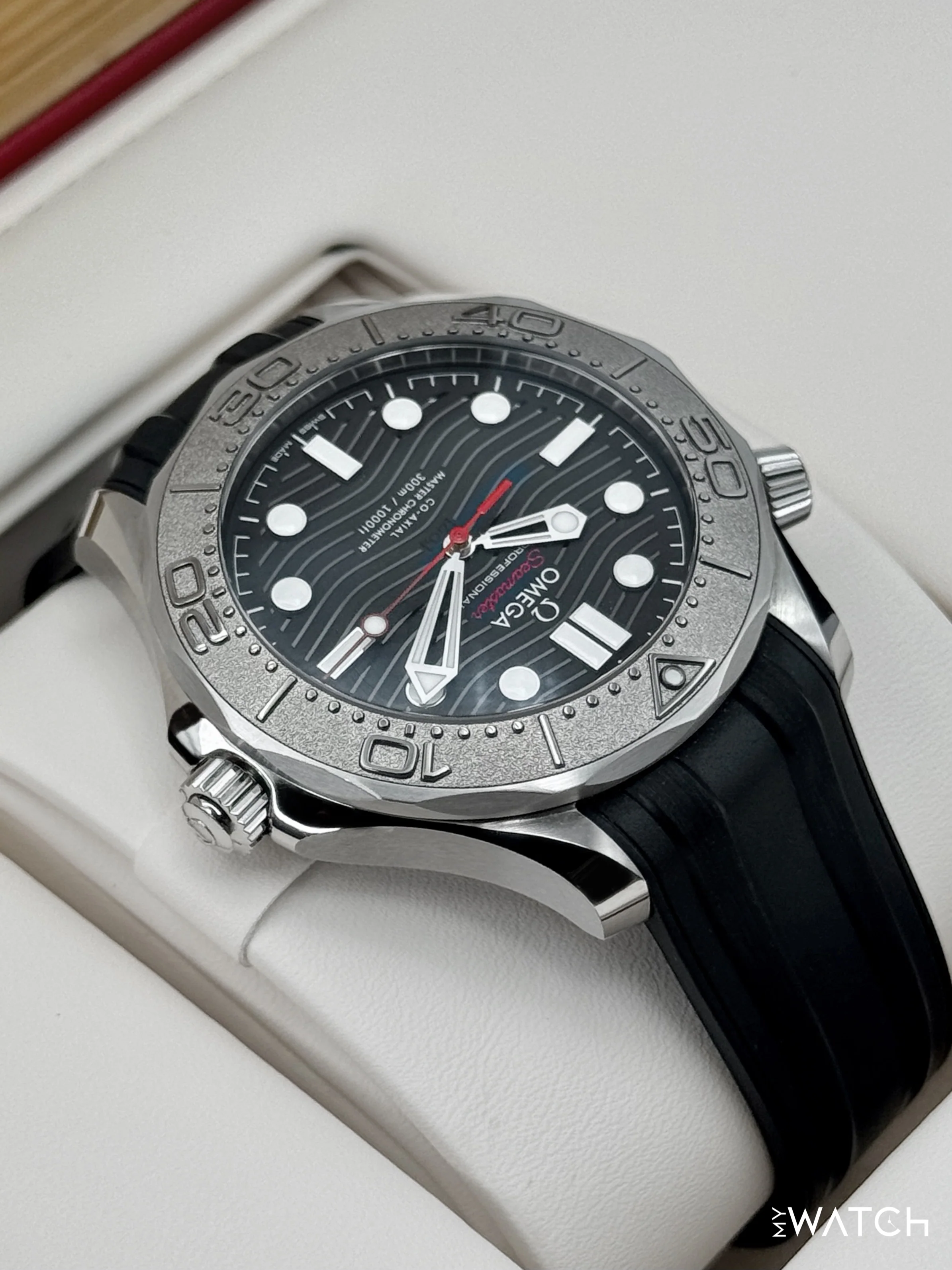 2025 Omega Seamaster Master Chronometer 42mm 210.32.42.20.01.002 Black Dial - Image 8