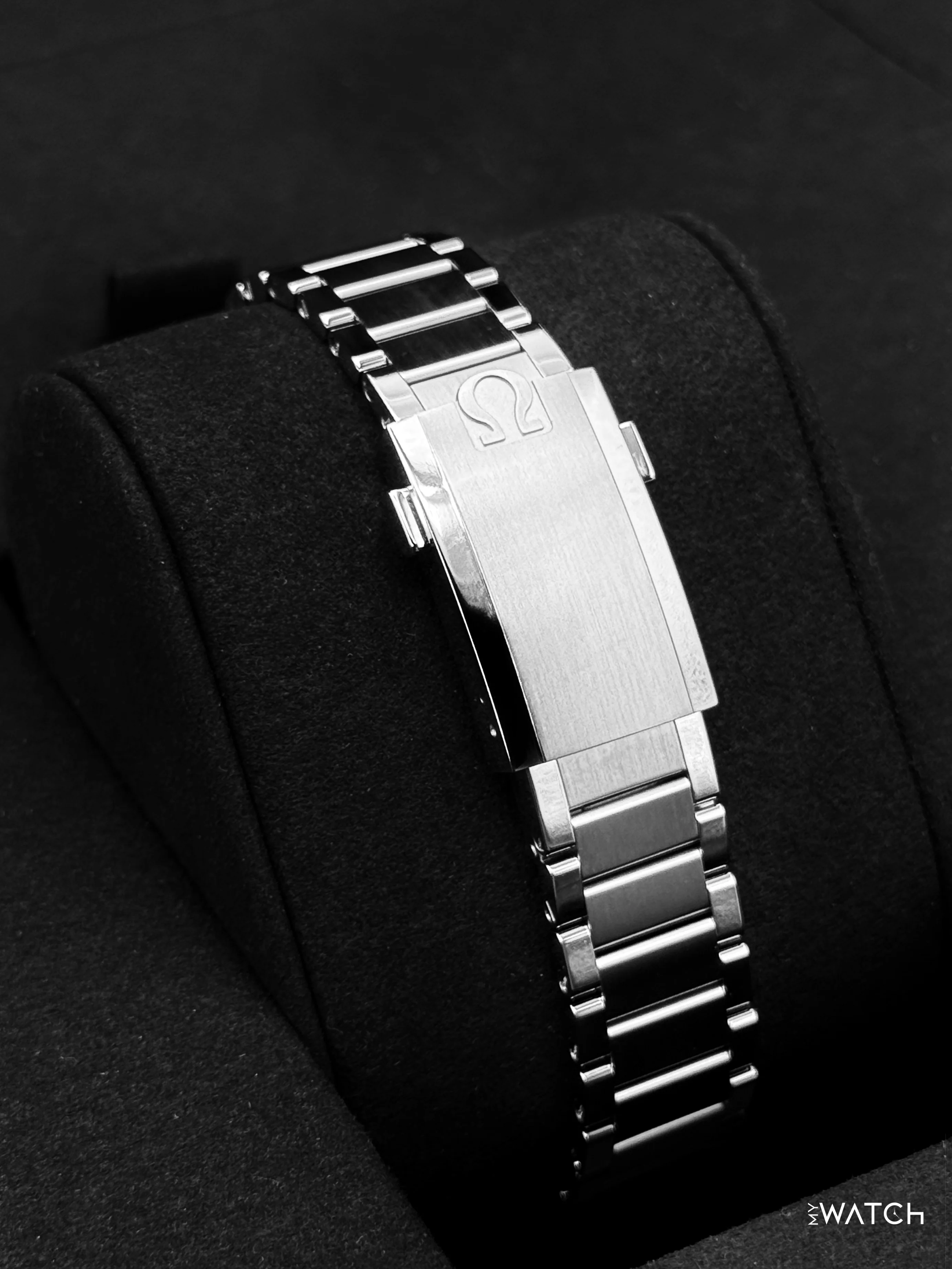 2025 Omega Speedmaster "Ed White" 39.7mm 311.30.40.30.01.001 Black Dial - Image 2